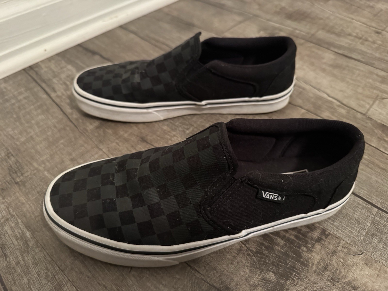 VANS Off the Wall Men’s 8.5 Black/women’s 7 Black Checkered