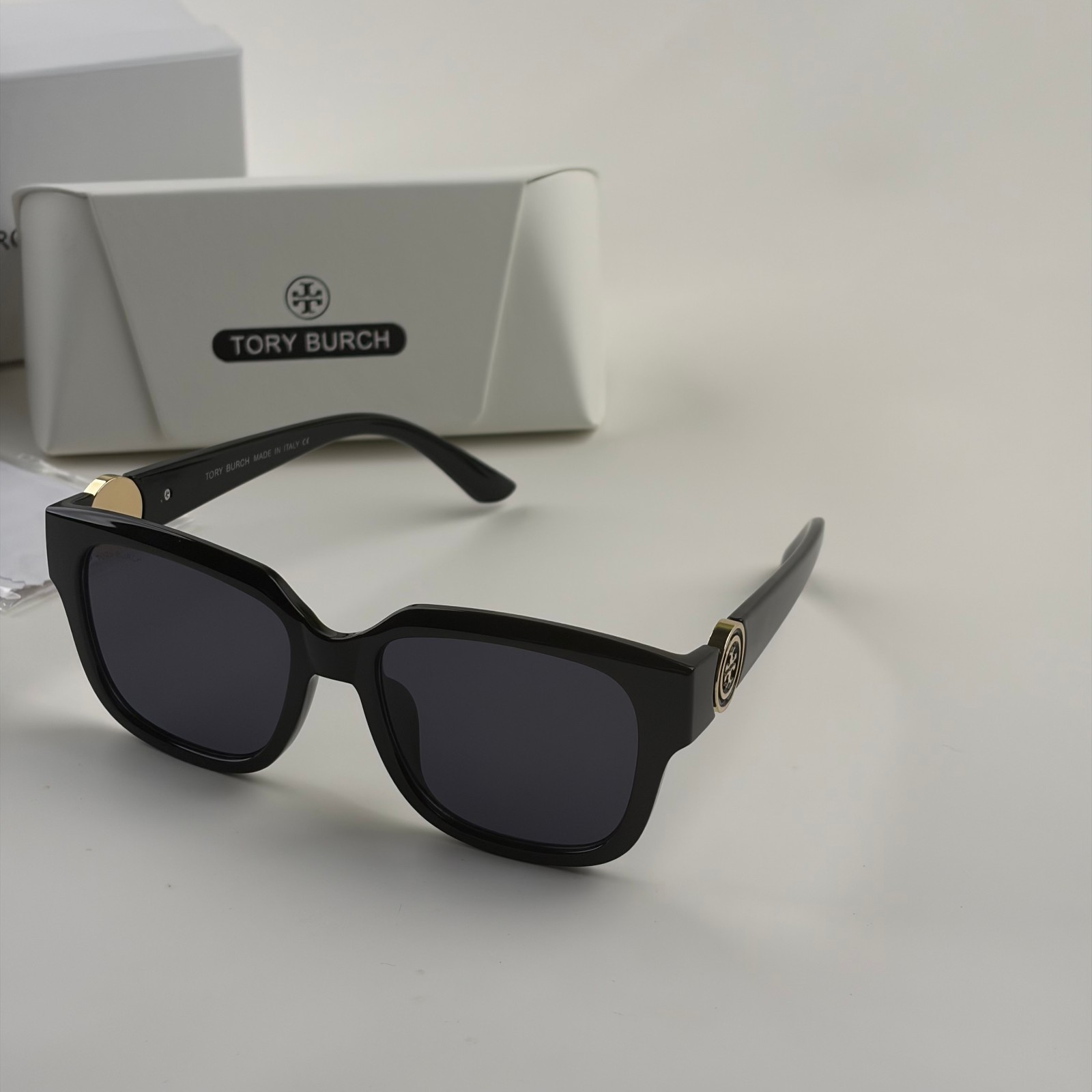 New In Box – Tory Burch Women’s Sunglasses Black Square Frame Driving Beach Chic