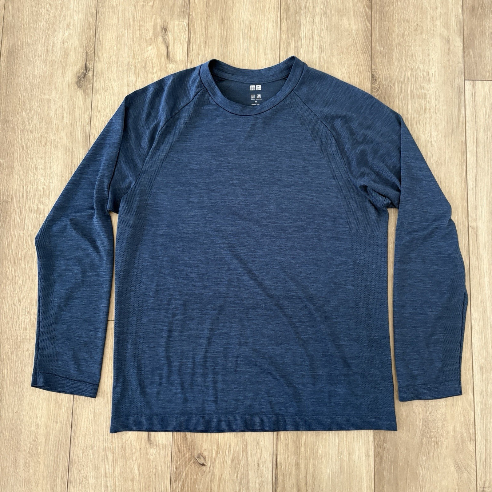 Uniqlo Dry-Ex Mens Long Sleeve Performance Shirt Blue Heather Medium M Crewneck