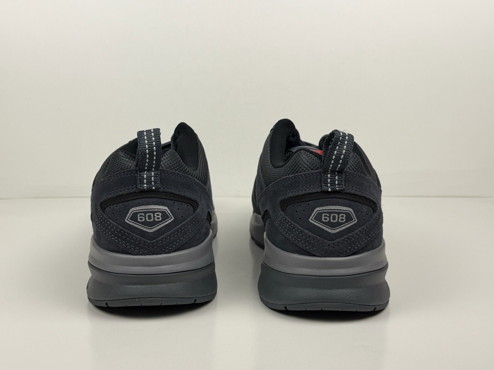 New Balance 608v5 Training Shoes Men’s Size 9.5 4E Wide Black/Grey MX608DG5