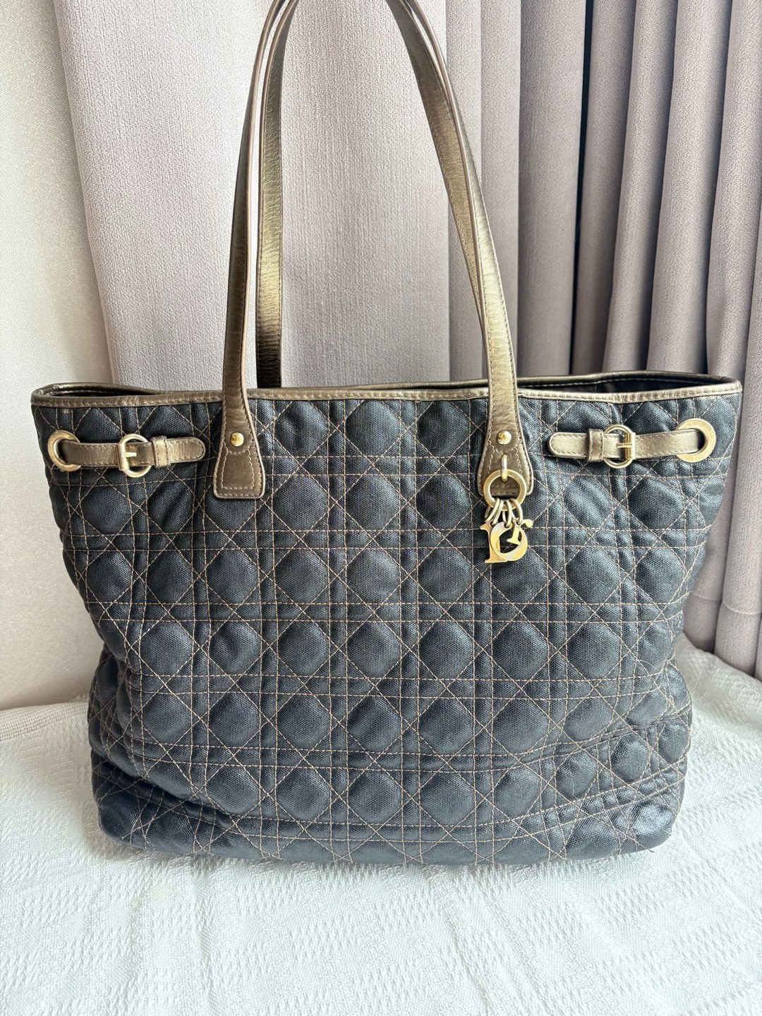 Dior Pre-Owned Authentic Luxury Handbag Black Free Tracked Shipping
