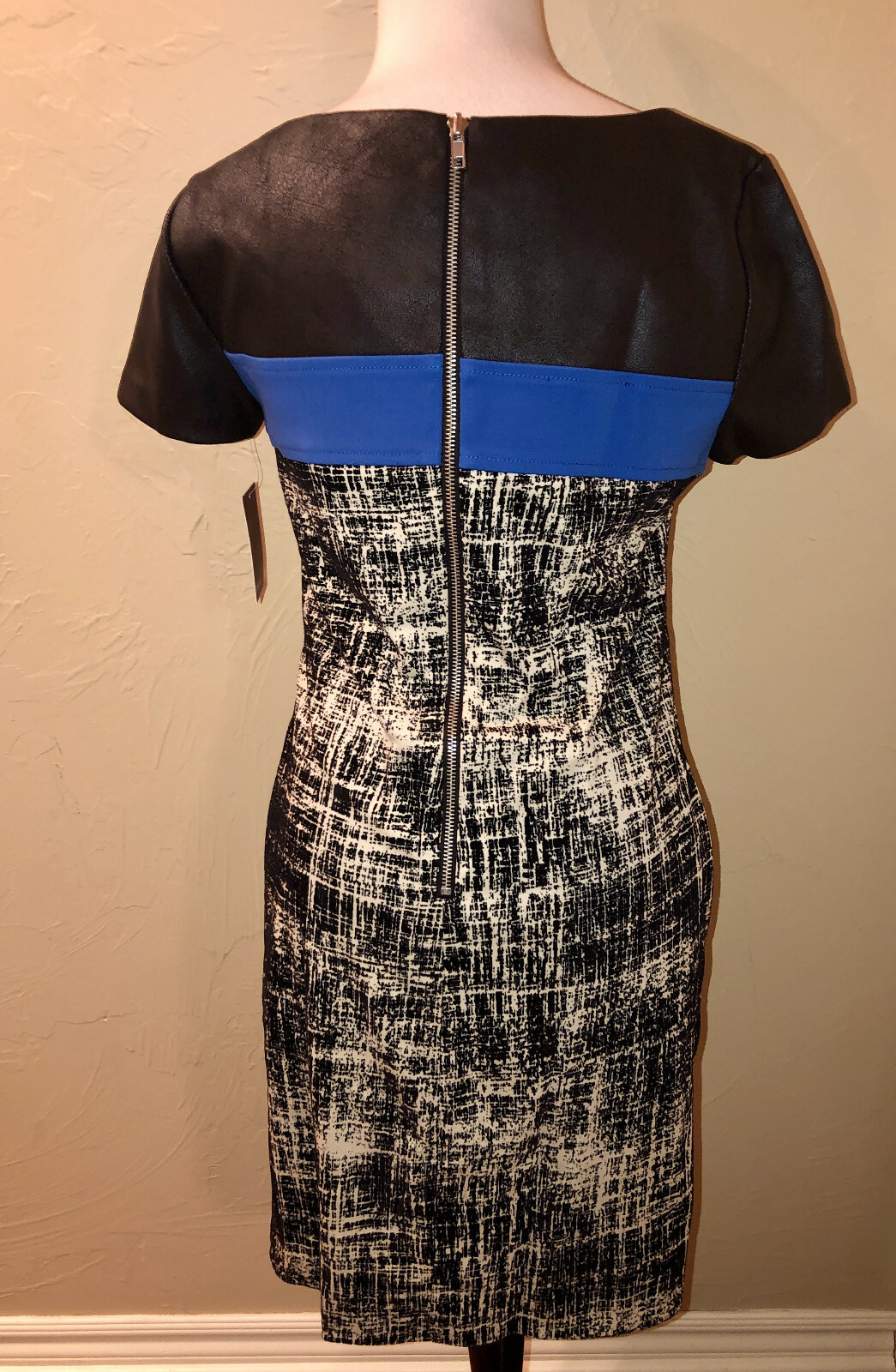MUSE $148 Faux Leather FLocked Knit Sheath Career Dress Wear to Work New 6 Cute!