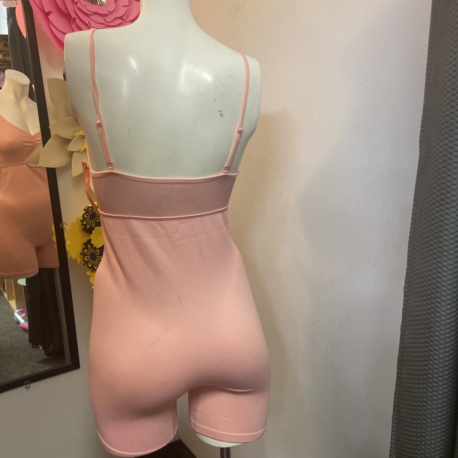 Colsie Pink Sleeveless Knit Stretch Jumpsuit V-Neck Women’s Size m