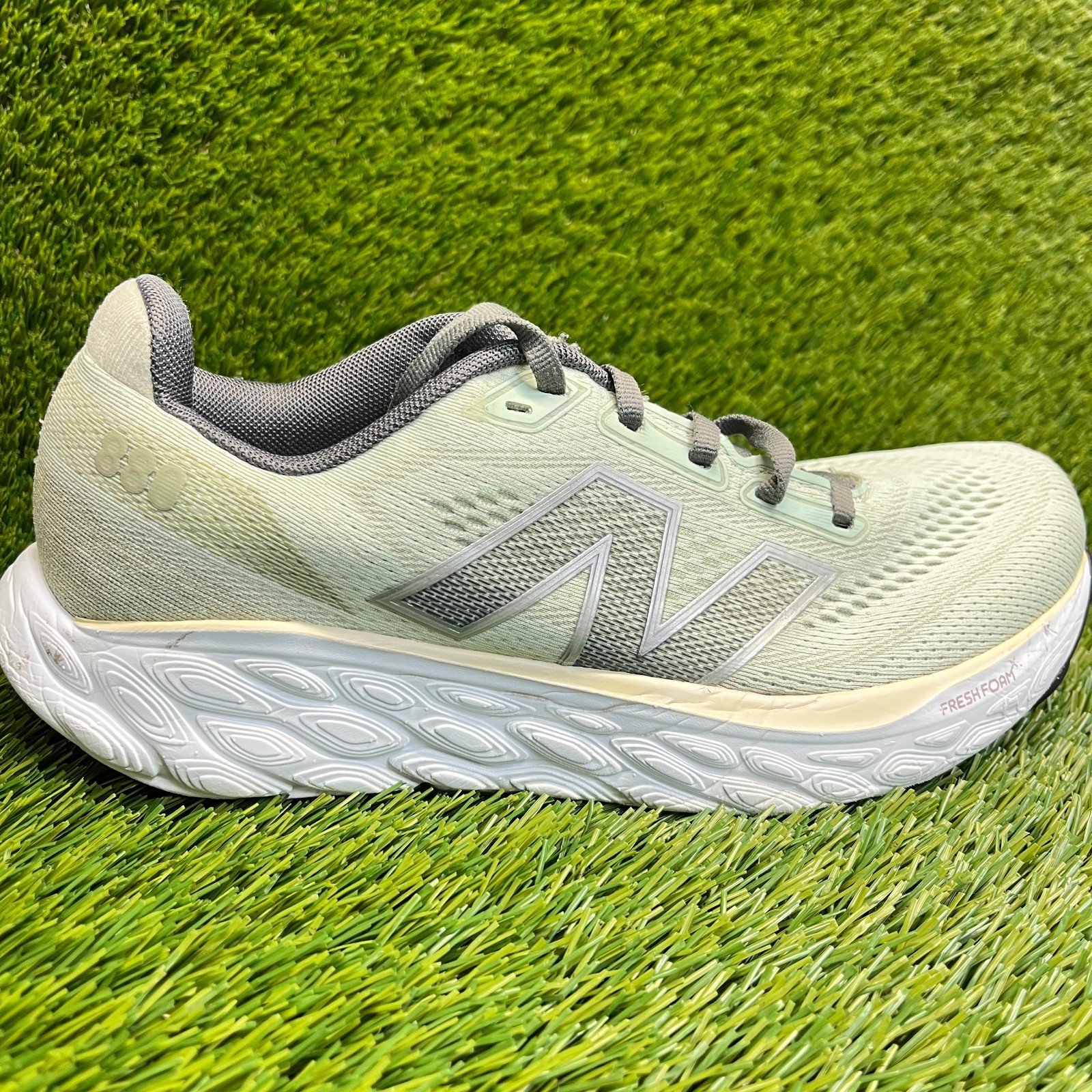 New Balance Fresh Foam X 880v14 Womens Size 9D Mint Green Running Shoes Sneakers