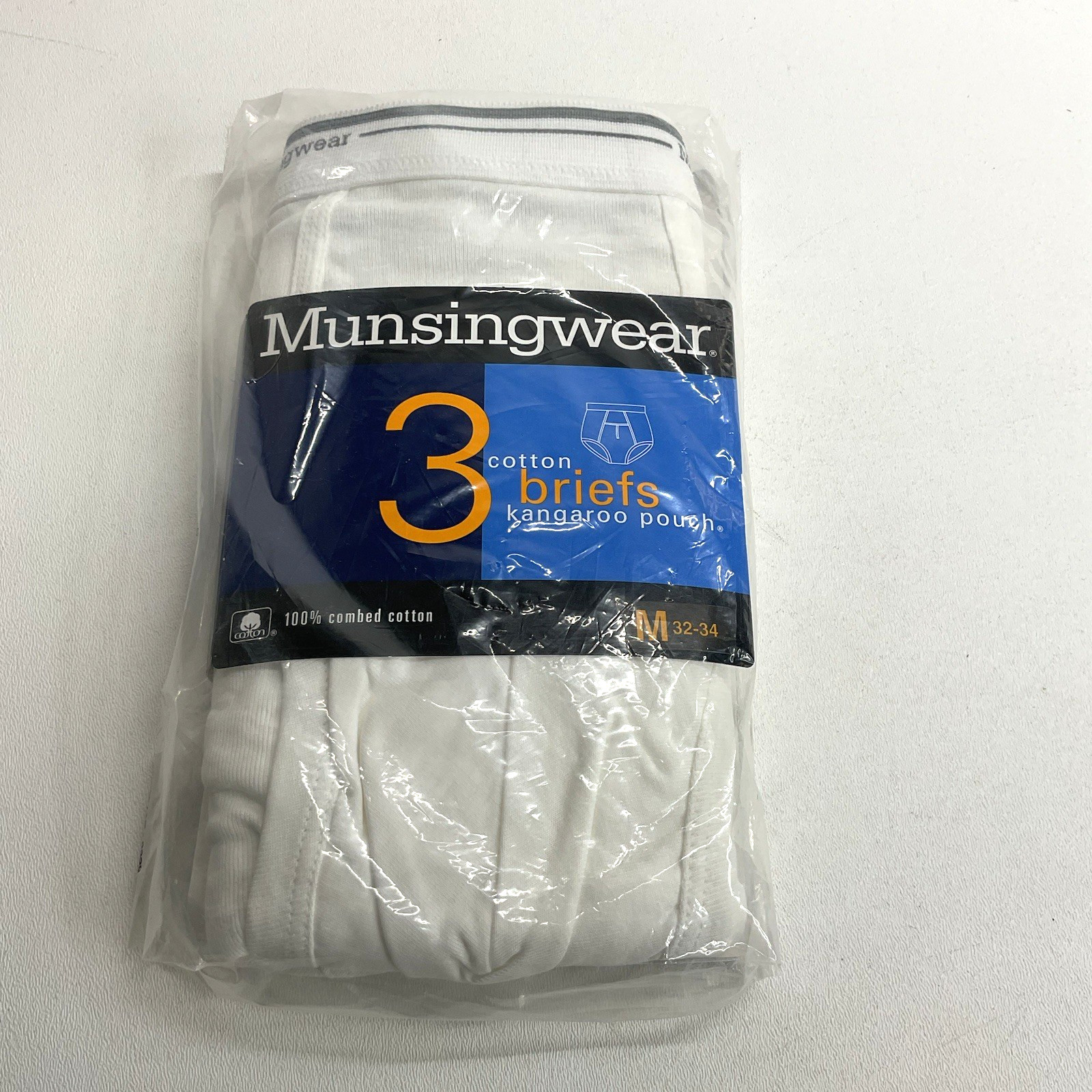 Munsingwear Men’s Cotton Briefs Pack Of 3 Size 32-34 M White Kangaroo Pouch NEW