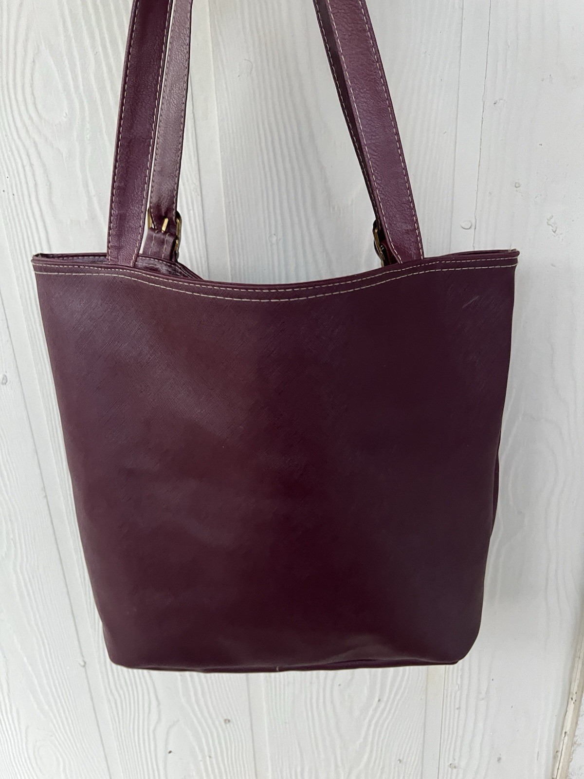 Burgundy Solid Tote Shoulder Bag Zip Top Beige Lined Inner Pockets Gold