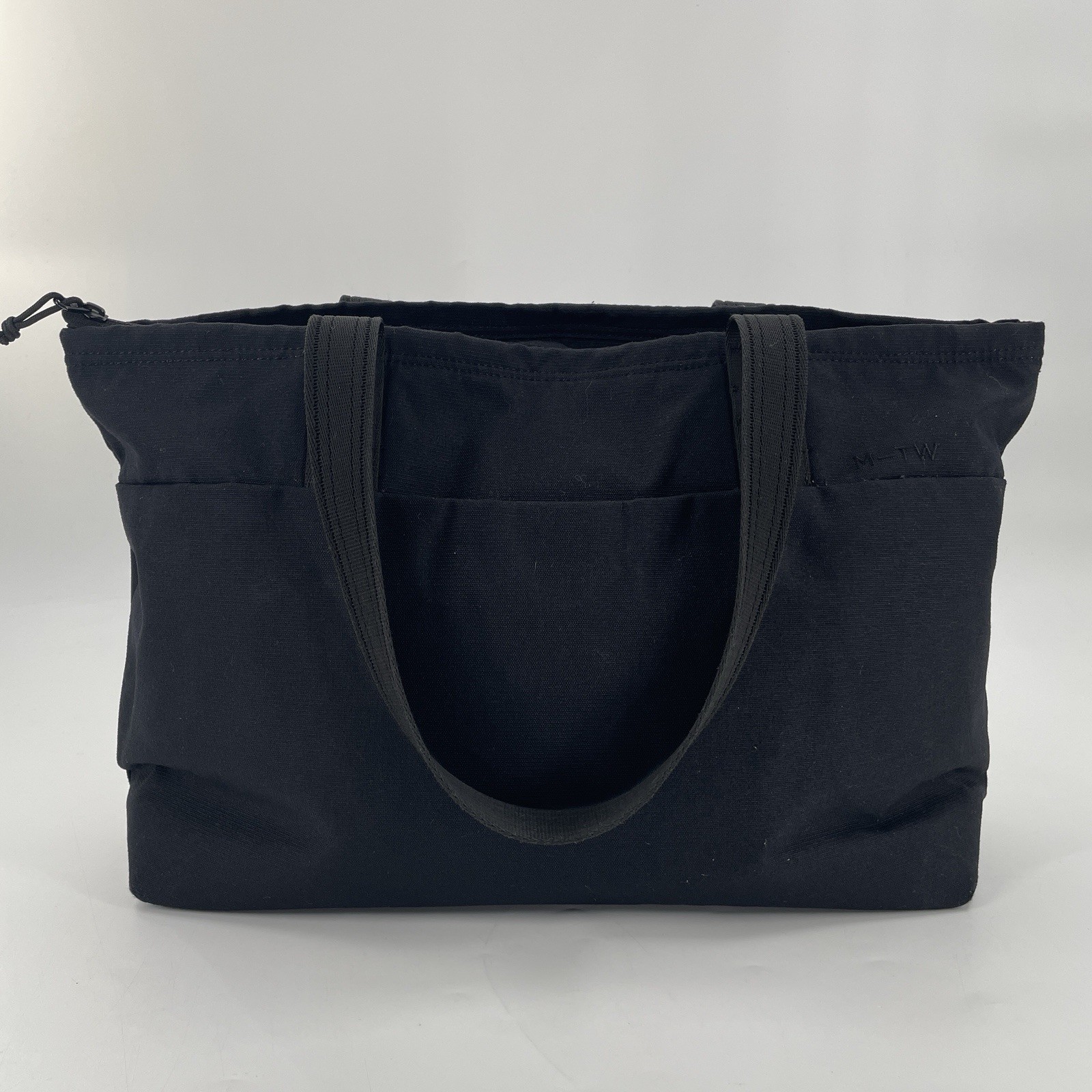 Moment Travelwear M-TW Tote Bag 19L in Black – Nylon – Zip Top Closure