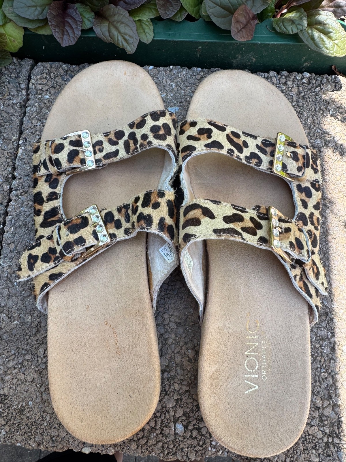 Vionic Calf Hair Leopard Sandals – Pre-Owned