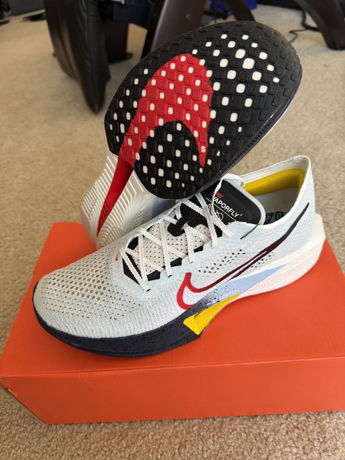 Nike ZoomX Vaporfly Next% 3 Men’s Size 13 White Red Pure Platinum HJ9079-100