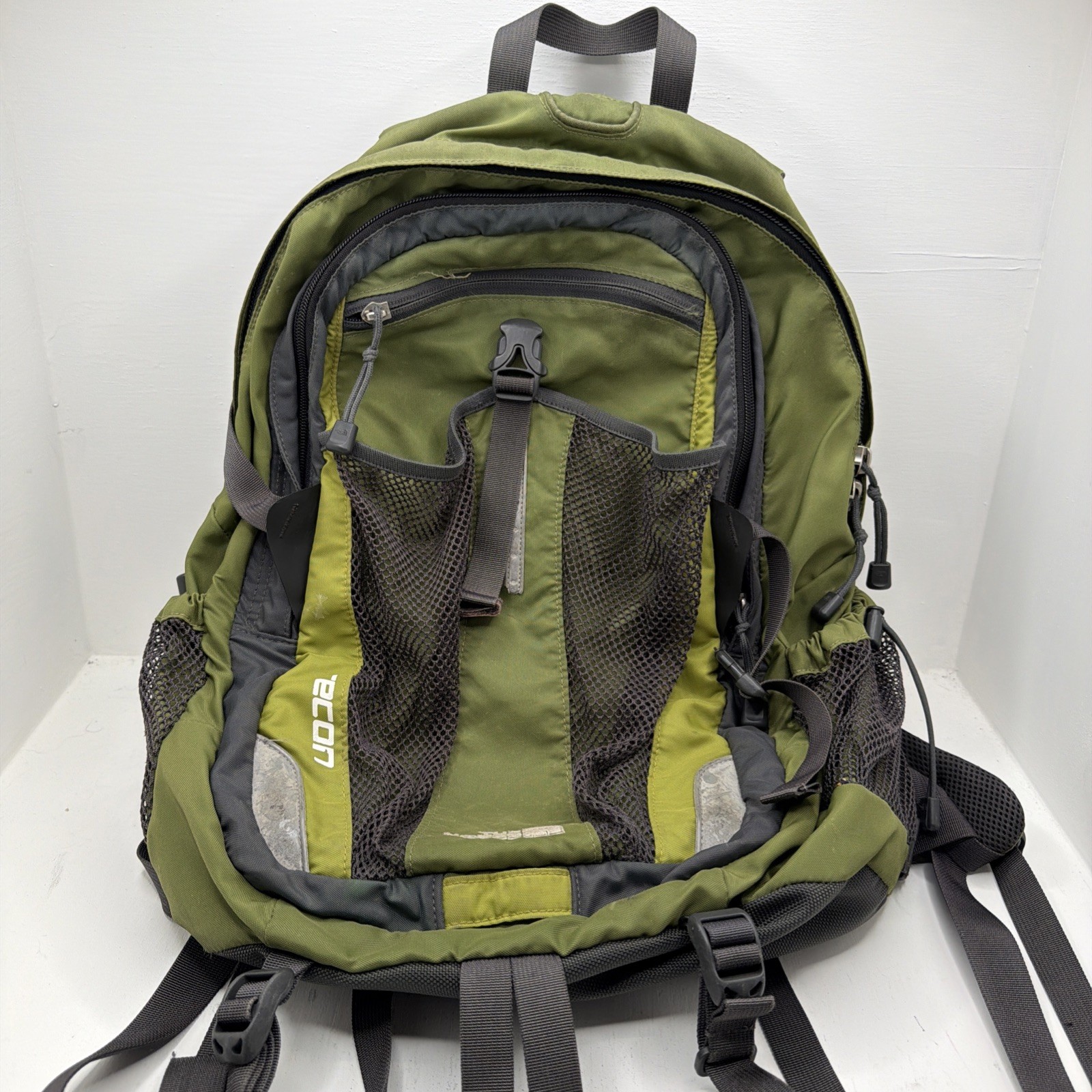 THE NORTH FACE RECON GREEN BACKPACK