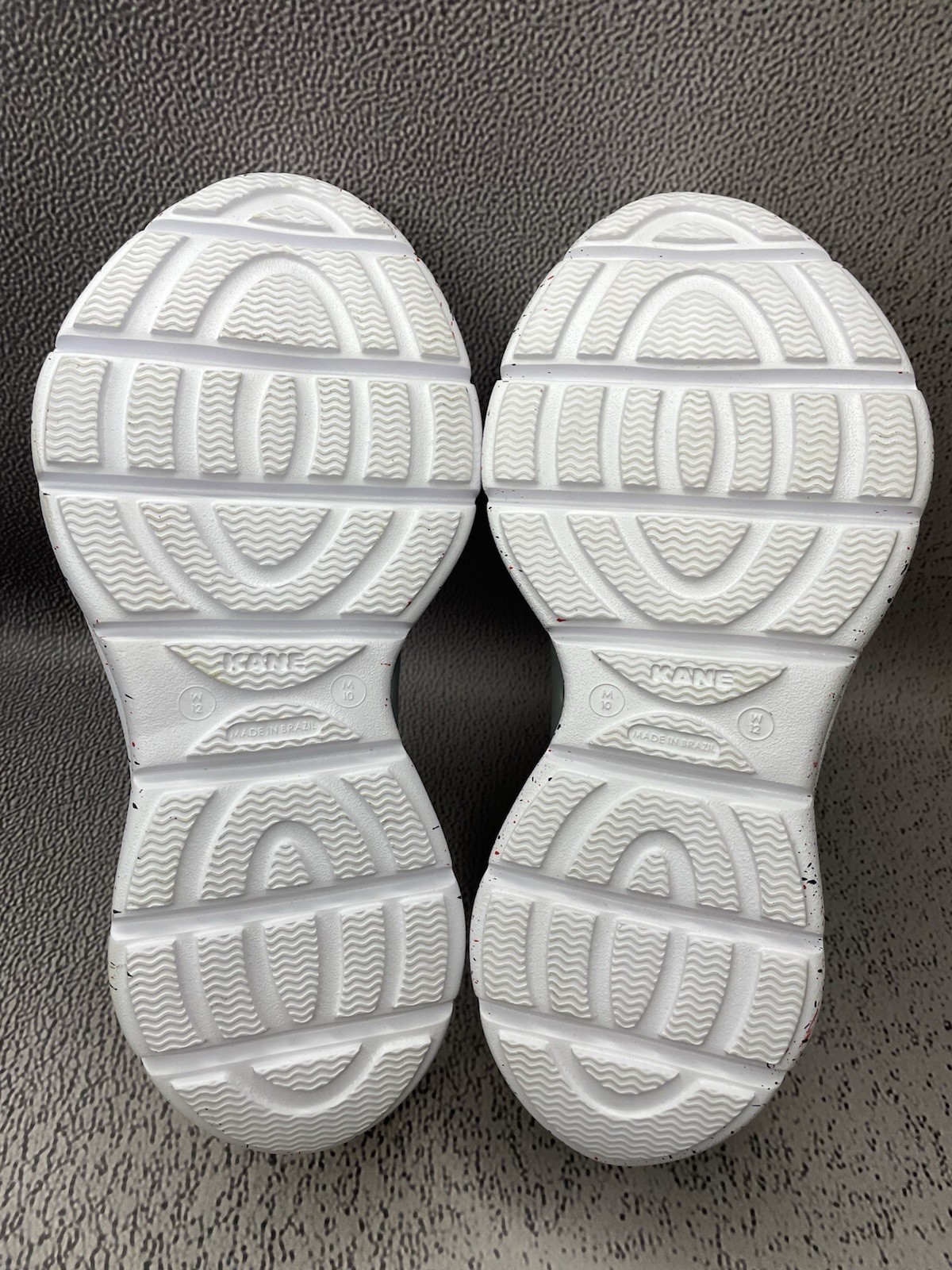 Kane Revive Shoes Grey White Speckle Vented Rubber Sneakers Size US M 10 W 12