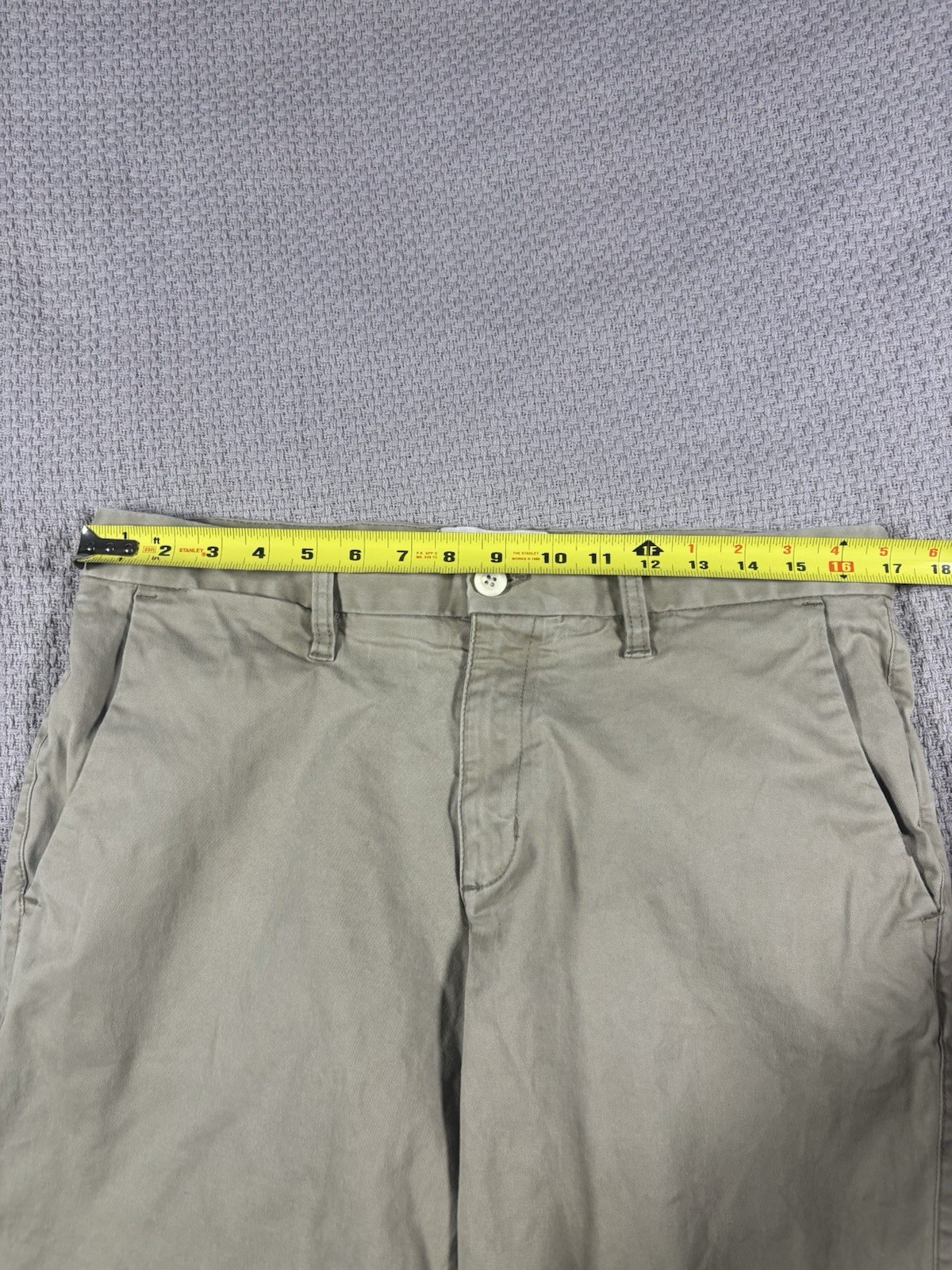 R.M. Williams khaki Shorts mens 34” beige