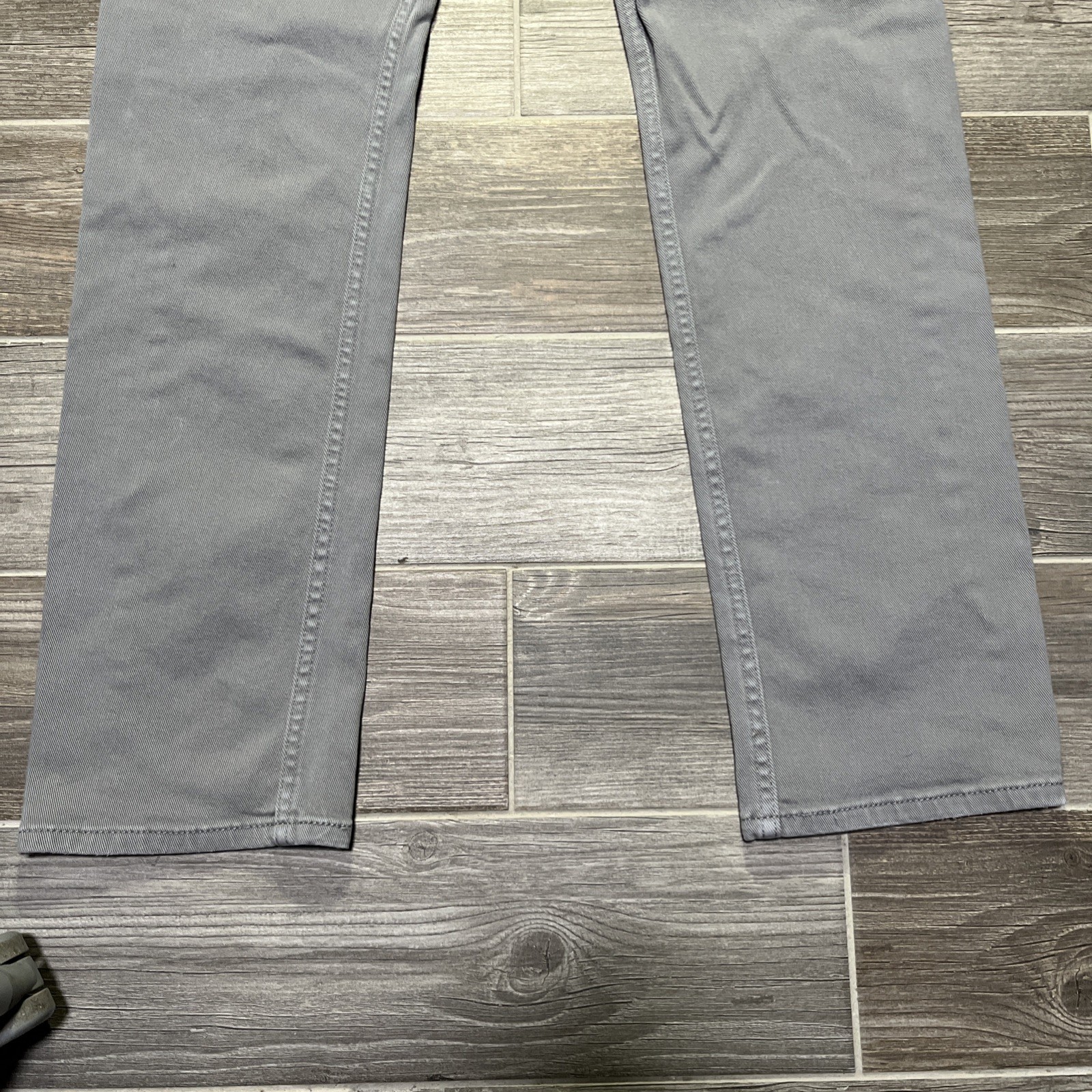 Men’s Levi’s 514 Straight Fit Gray Pants Size 32”x34”