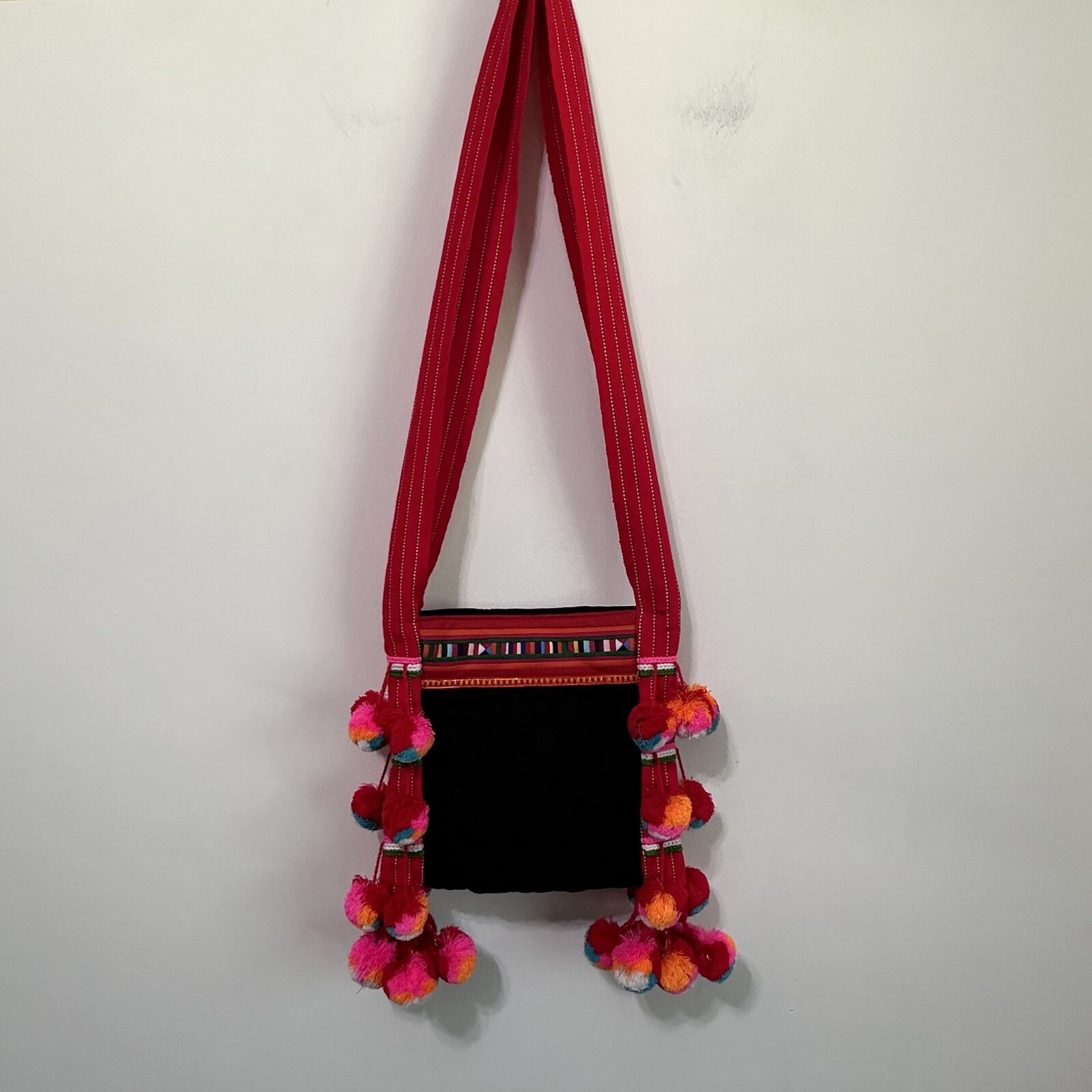 Boho Purse Shoulder Bag Pom Poms Studded Party Travel Zipper Fabric Mexico Party