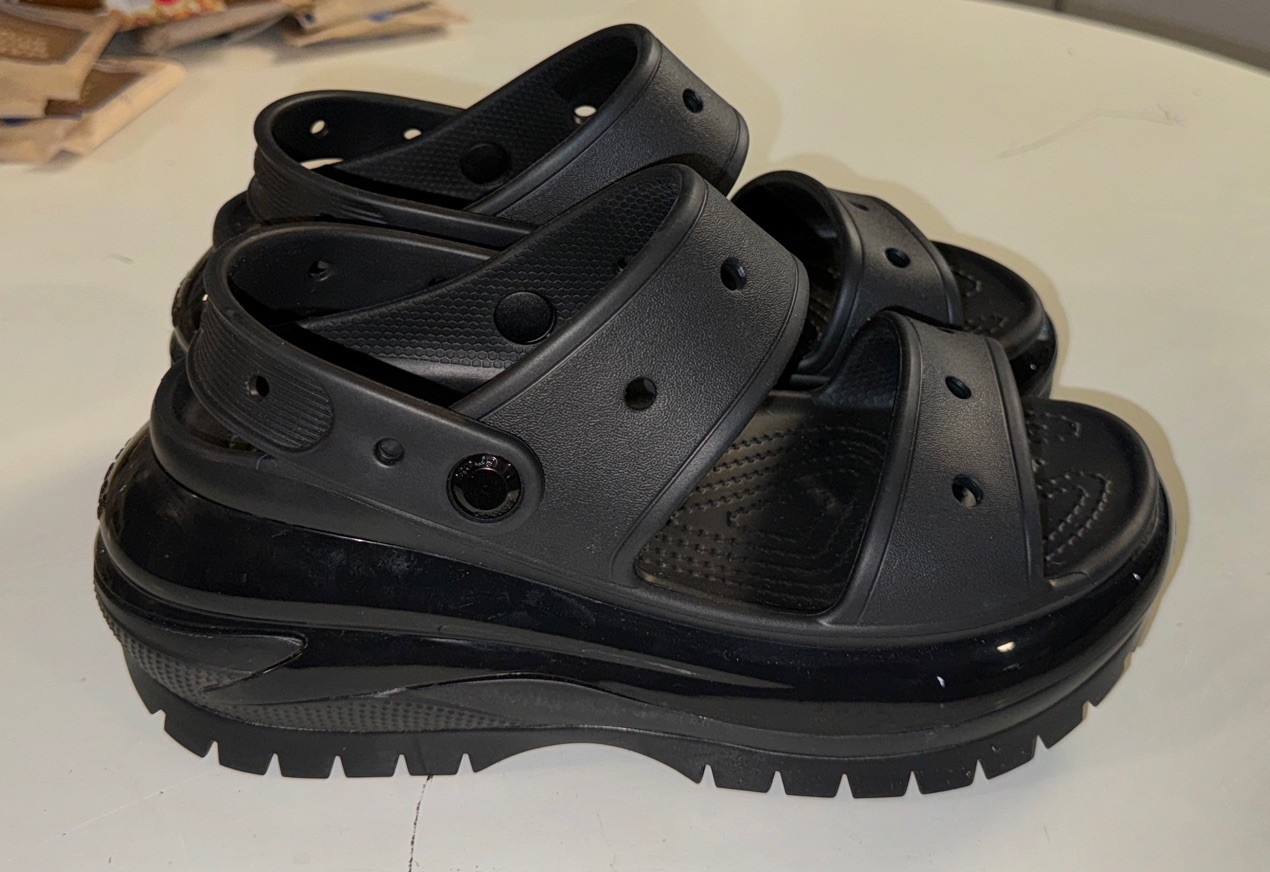 Crocs Classic Mega Crush Unisex US M6/W8 Slingback Shoes Black Slip On Sandal
