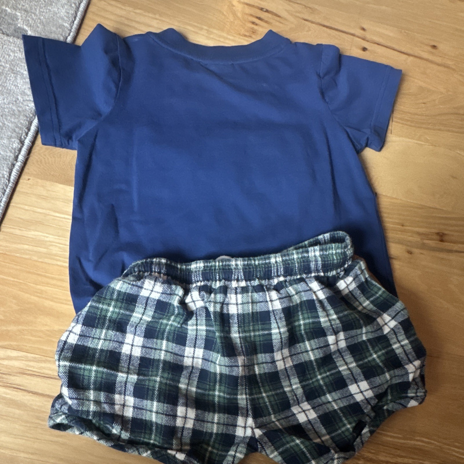Busy Bee Smocks Embroidered Blue Shirt & Plaid Shorts 2-Piece Set, 3T