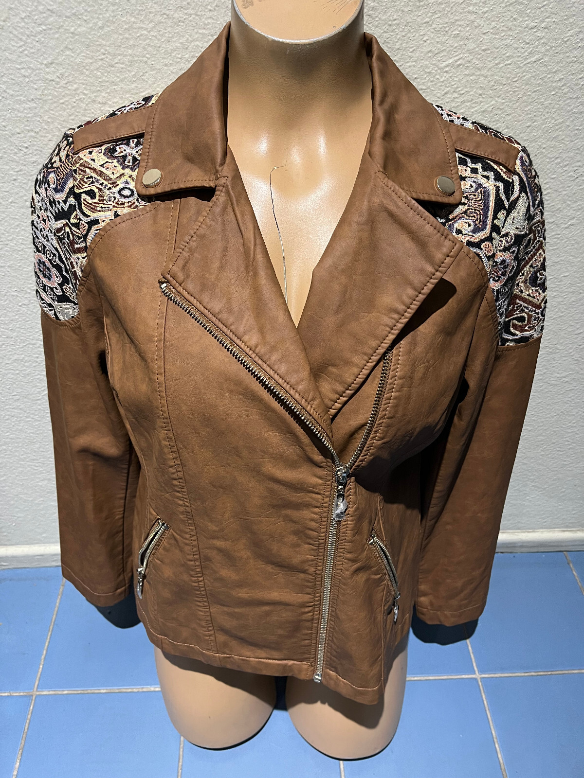 Chico’s Tan Brown Faux Leather Jacquard Moto Jacket – Women’s Size 0 Small NEW