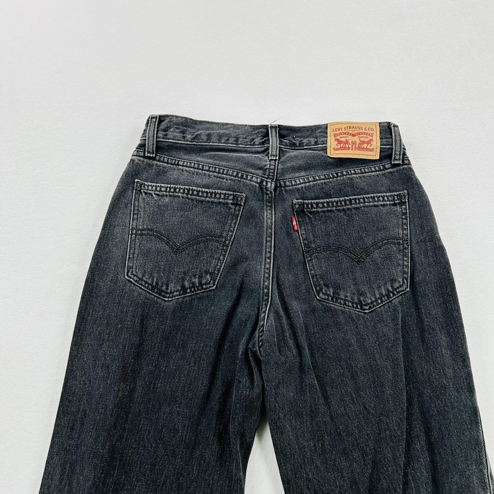 Levi’s Low Pro Straight Jeans Womens 24 Gray Charcoal Wash Denim Pants 5 Pocket