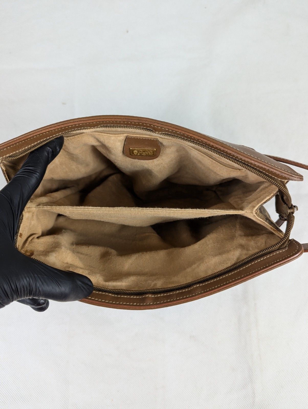Vintage Gucci GG Supreme monogram pouch Handbag Brown Canvas Leather.