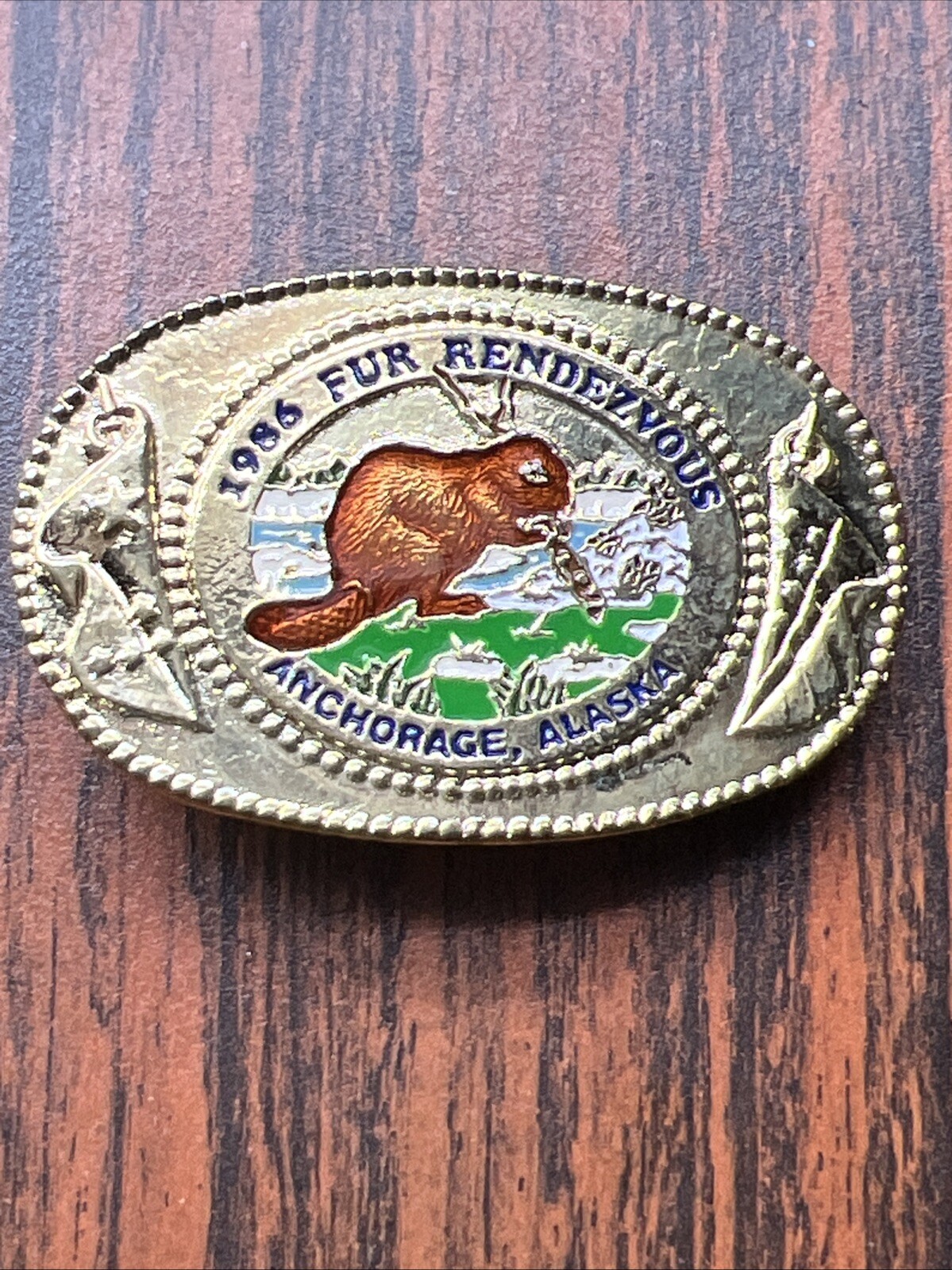 Vintage 1986 Fur Rendezvous Anchorage Alaska Beaver Belt Buckle 2 1/4” Wide