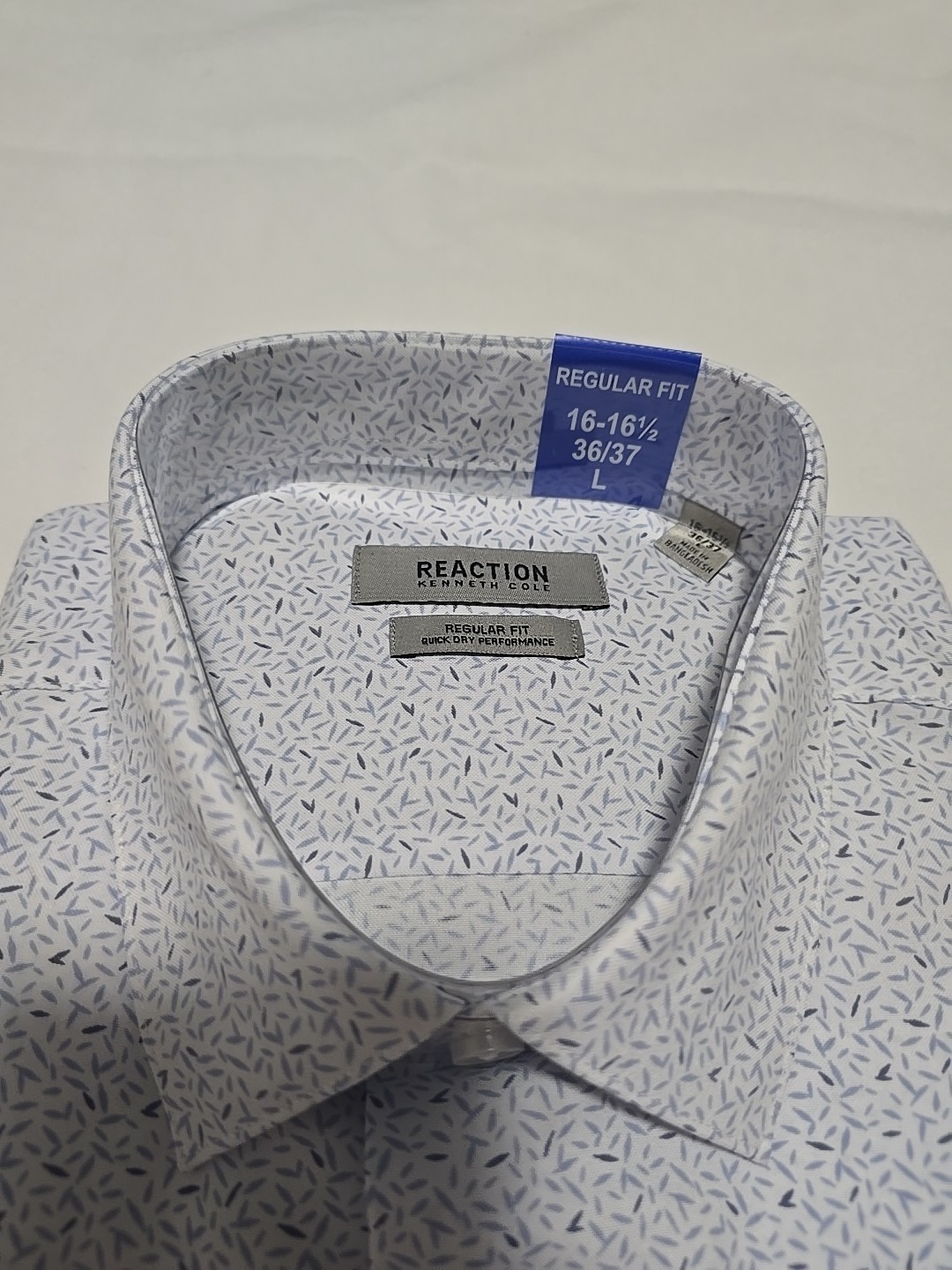 Kenneth Cole Reaction Men’s Quick Dry Performance Dress Shirt, White/Blue, large