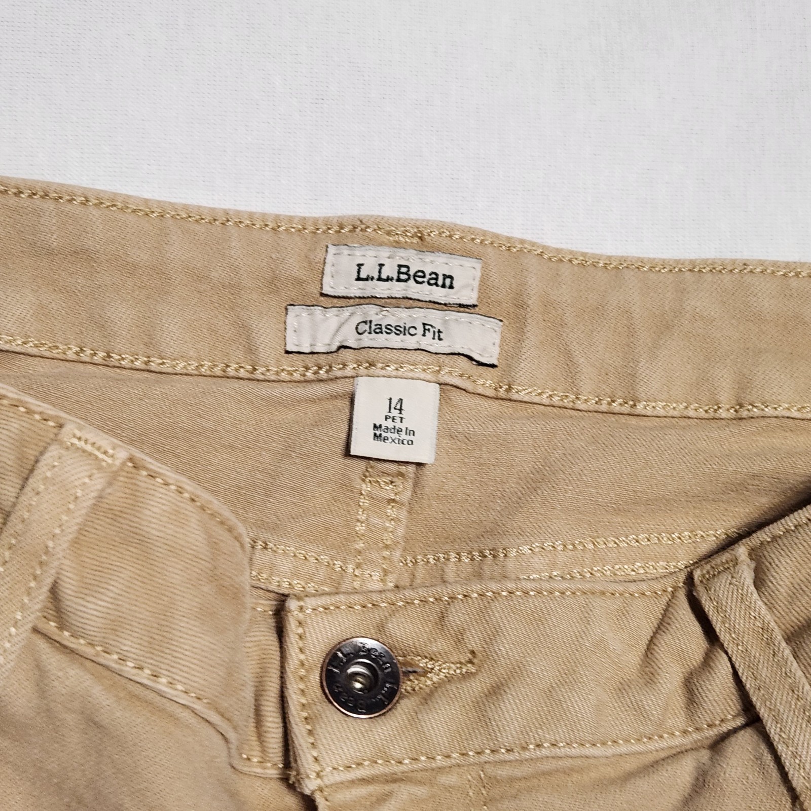 LL Bean Classic Fit Womens 14 Petite Tan Khaki Stretch Denim Jeans Straight Leg