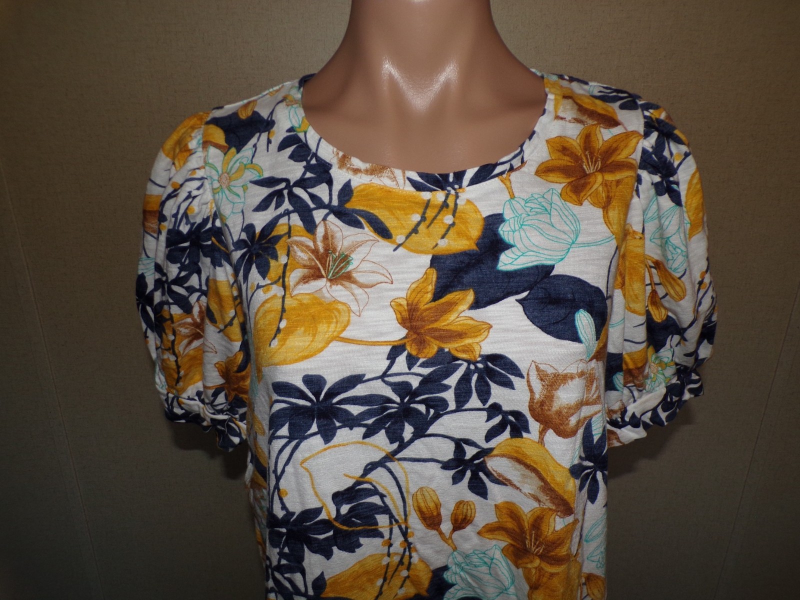 Chicos White Navy Blue Yellow Floral Top Size 3 XL Womens Puff Sleeve X-Large