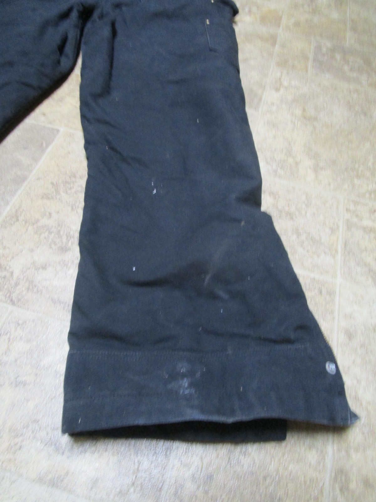 Carhartt bibs black used 104393 size Medium