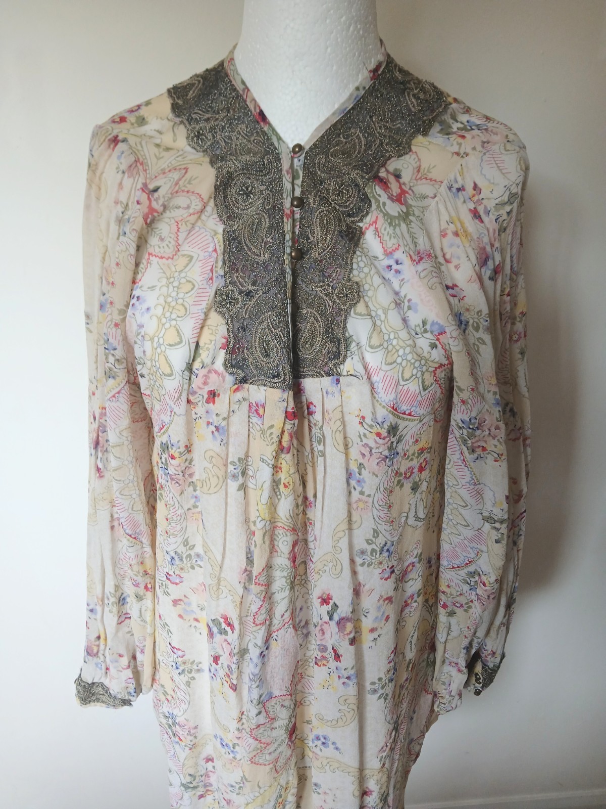 Monsoon long length sheer floral blouse brocade detail on neckline & cuffs 18