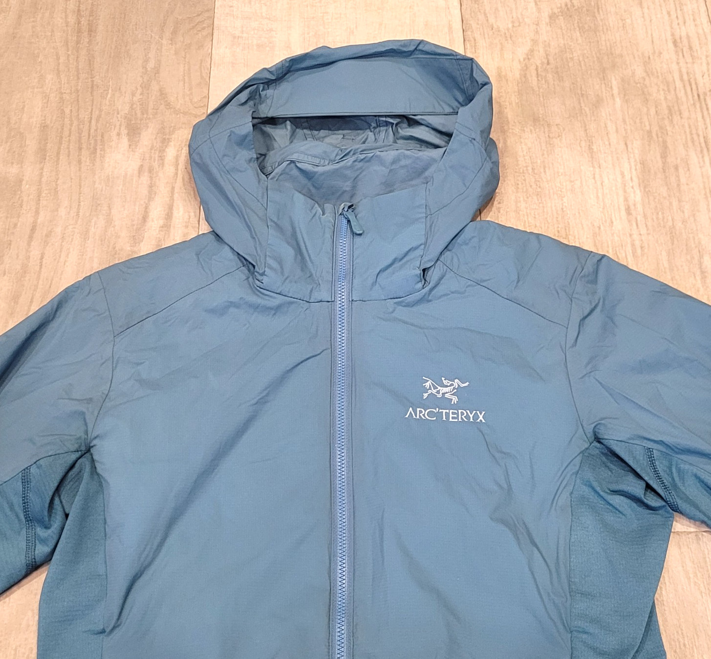 Arc’teryx Atom SL Hoody Jacket Womens S Blue Lightweight Outdoor Hiking Gorpcore