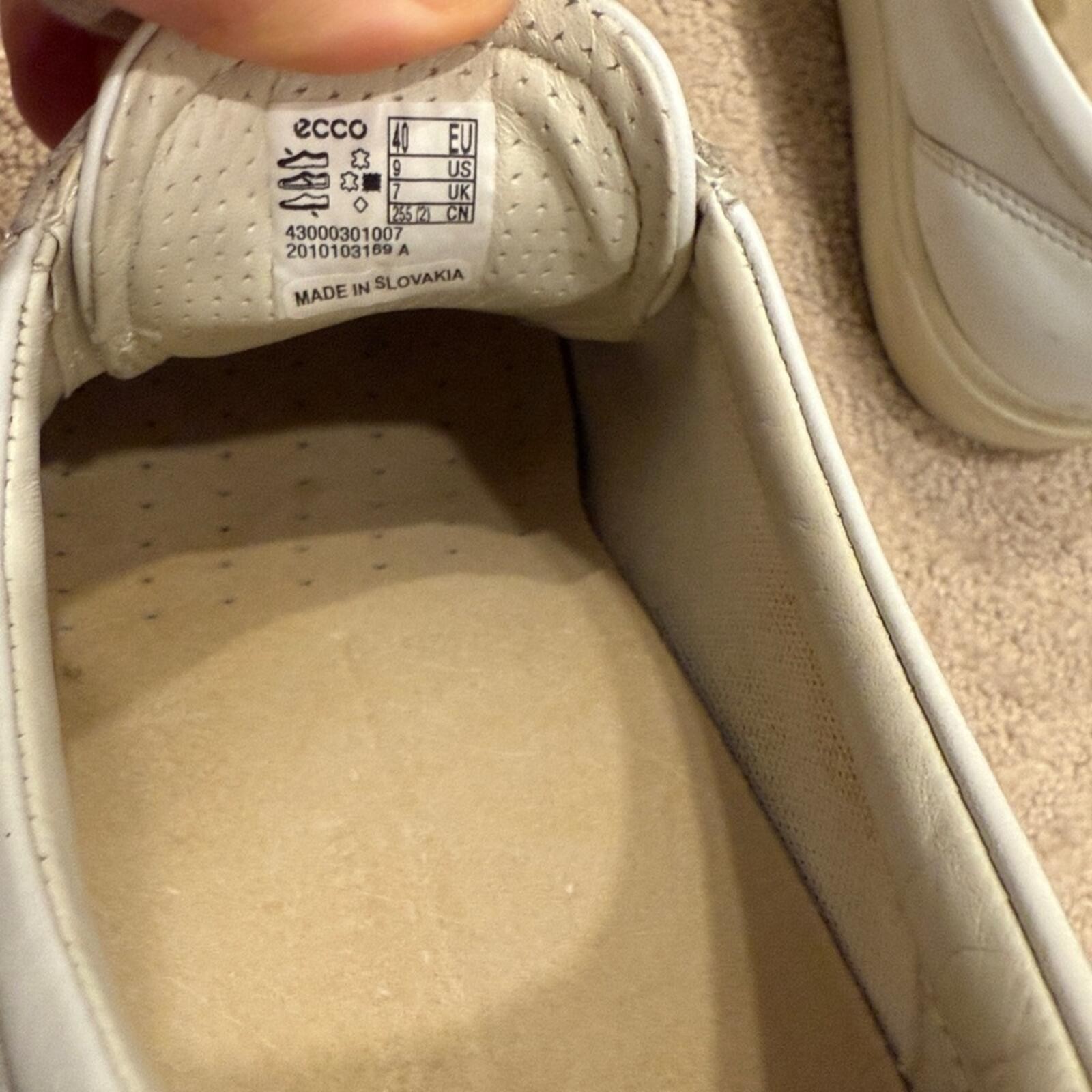 ECCO Soft 7 Women’s Size 40 US Sz 9 White Leather Sneakers