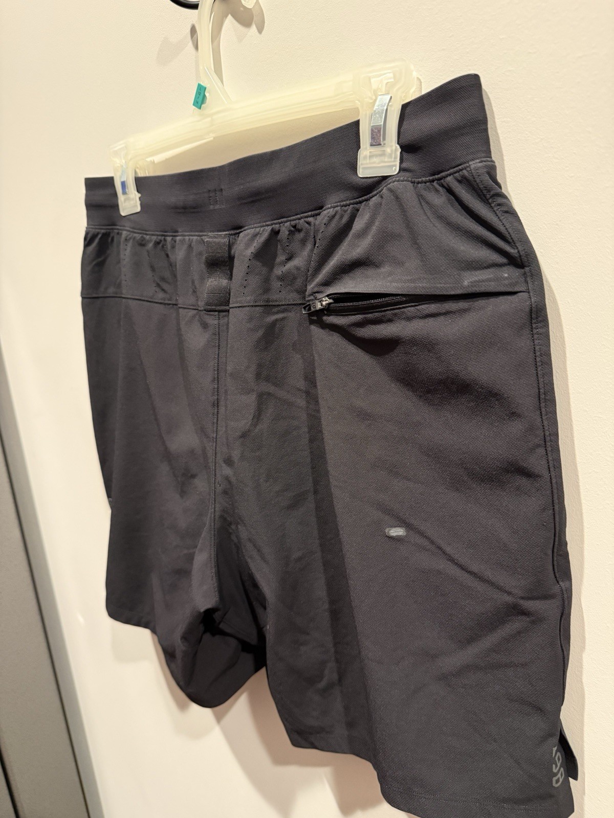 Lululemon Shorts Mens Medium Black LTT Liner 7inch Inseam