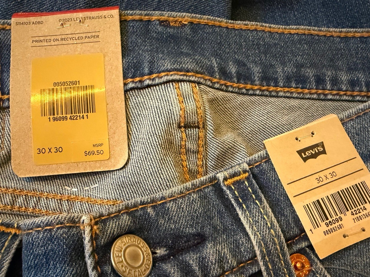 NWT Levi’s 505 Regular Fit Jeans Men’s 30×30 Medium Wash Classic Straight Leg