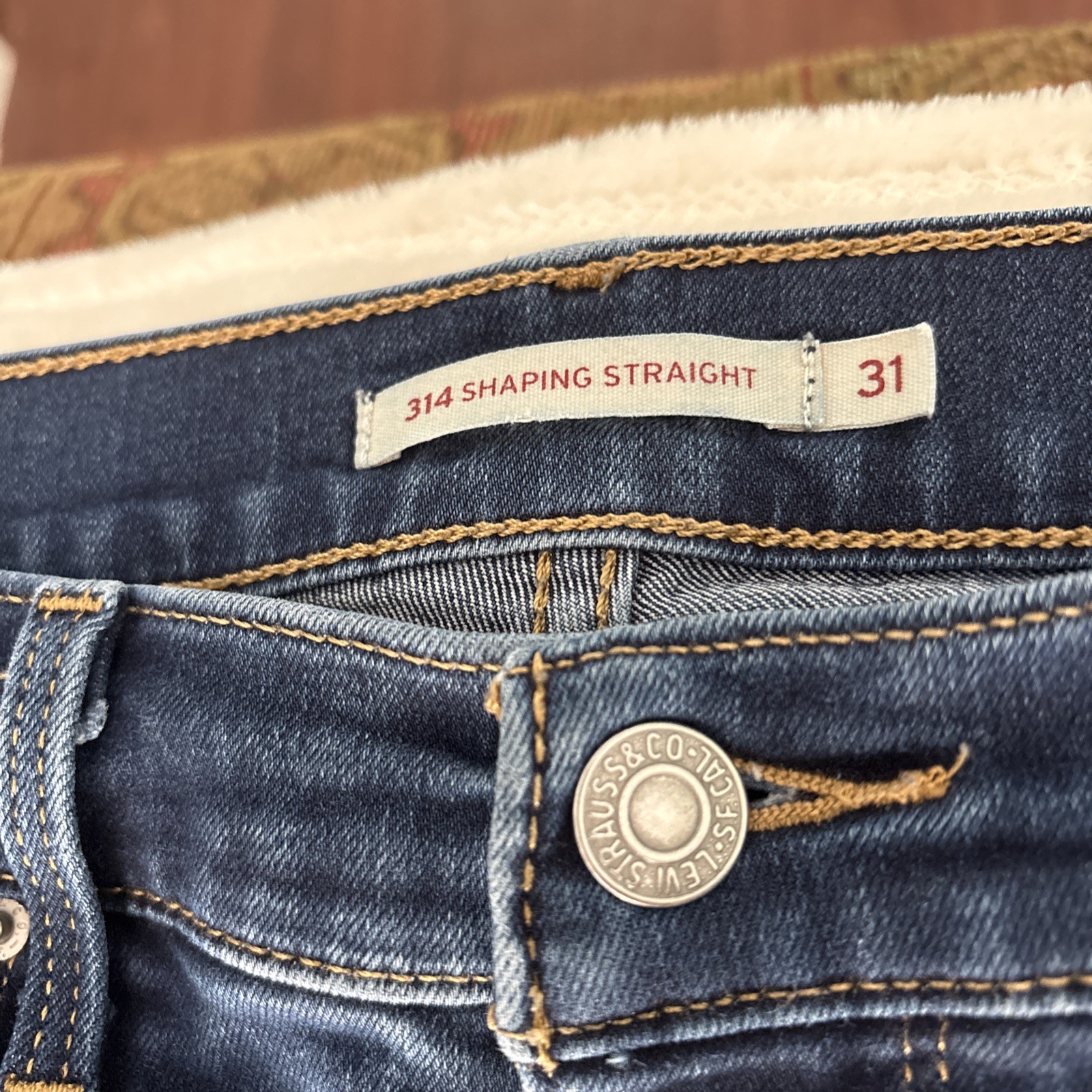 Women’s Levi’s 314 Shaping Straight Size 31
