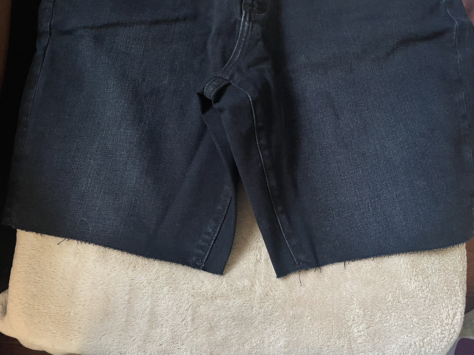 Universal Thread Womens BLACK High Rise Bermuda Jean Shorts Size 12 Slim Leg 31”