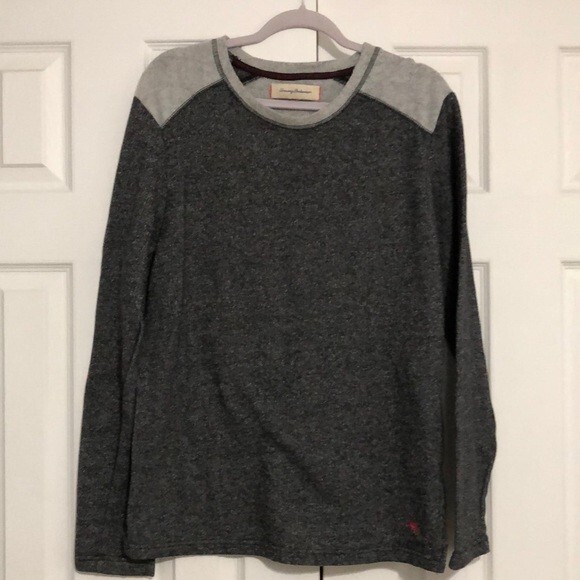 Tommy Bahama sweater size Medium two tone gray. cotton polyester blend