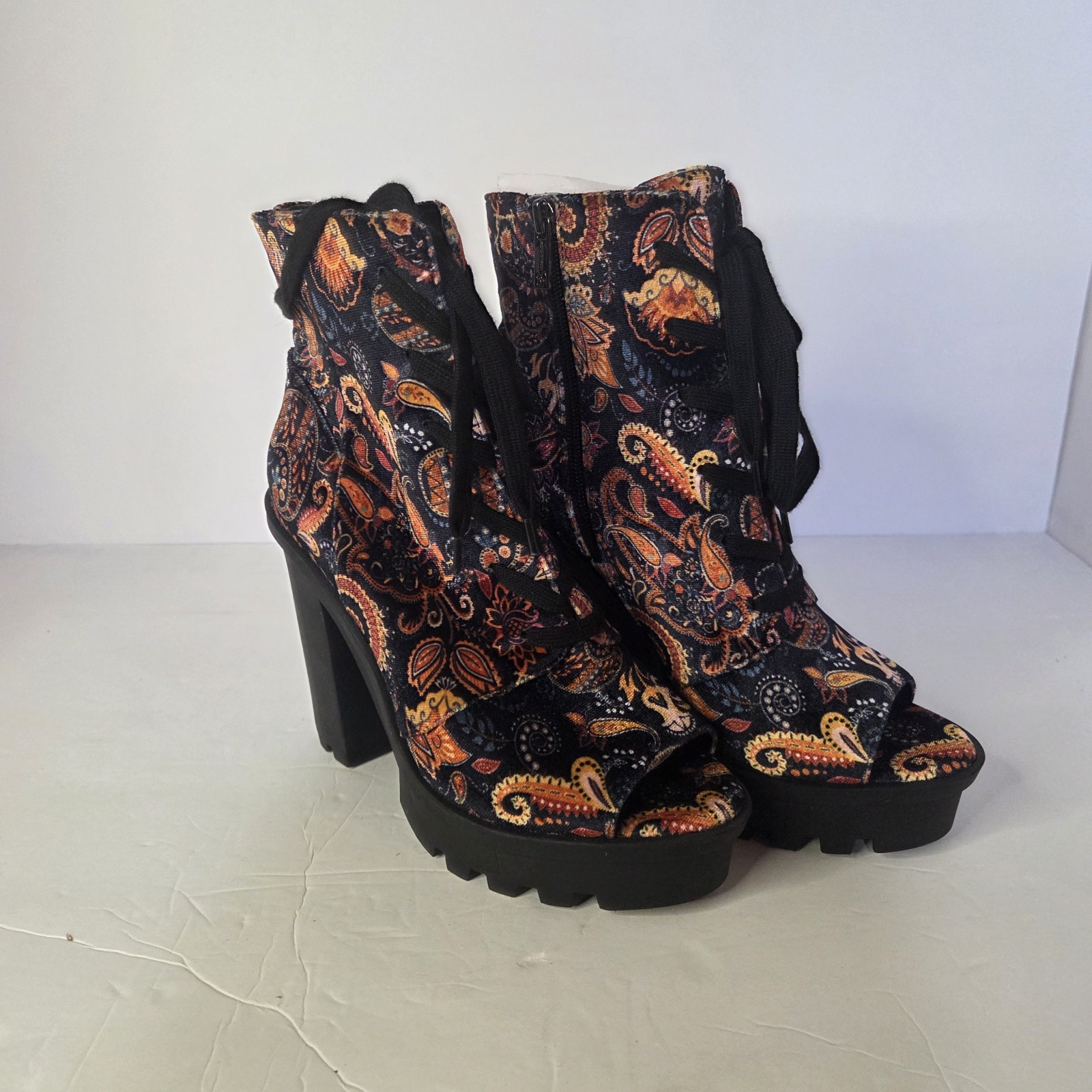 Jessica Simpson Lizzah Paisley Open Toed High Women’s High Heel Boot Size 7.5