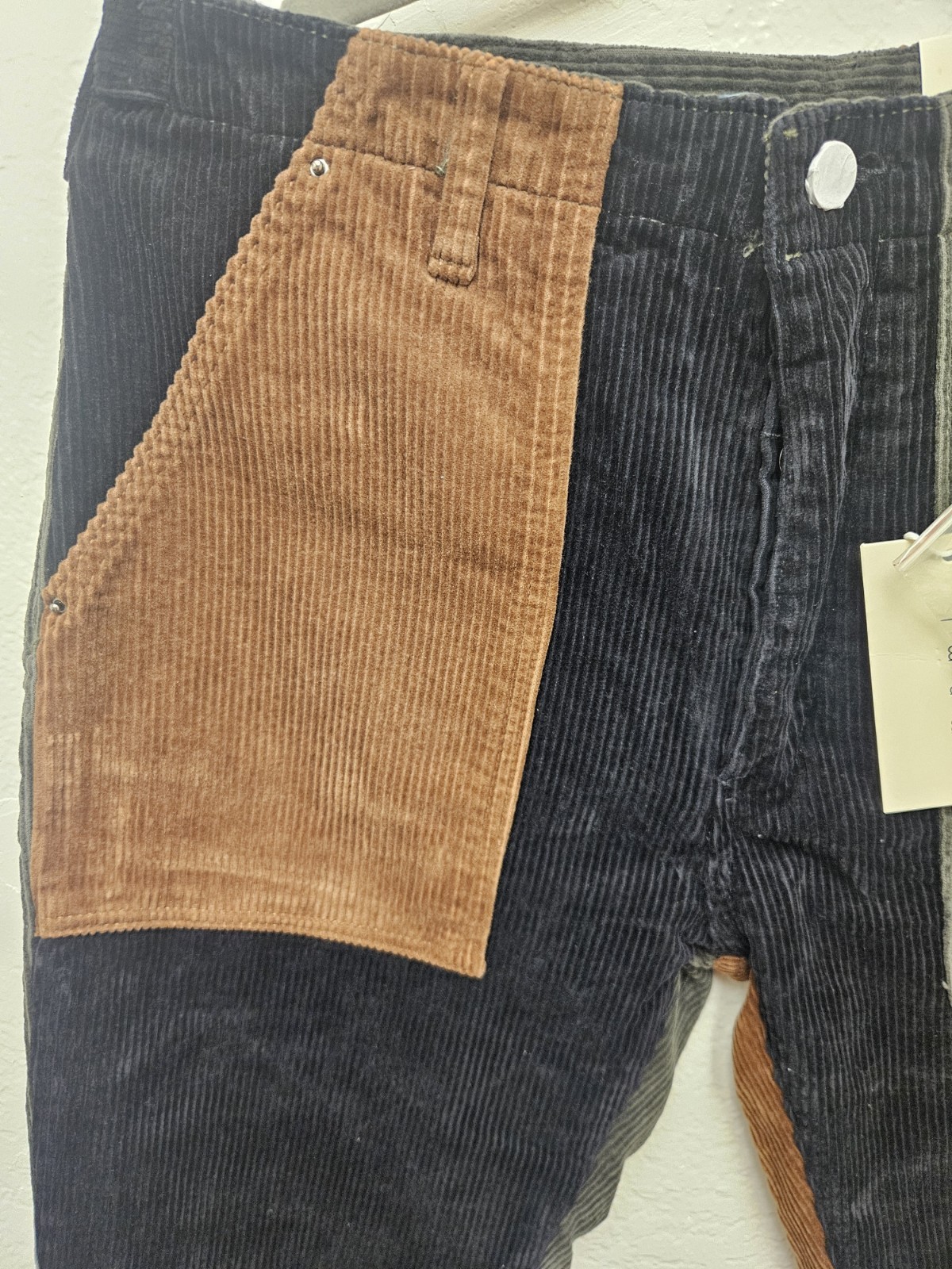 NEW MNML Men’s Color Block Corduroy Pants 31X30 (Retail $90) includes GIFT