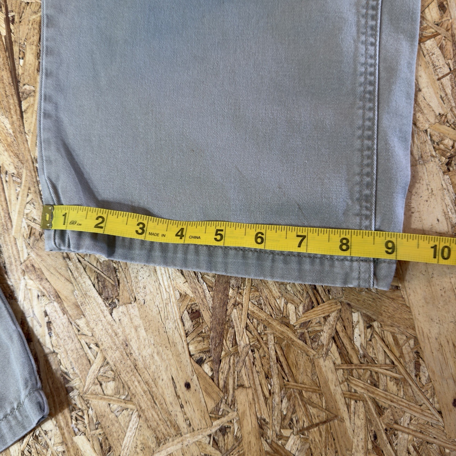 Wrangler Men’s Gray Cotton Twill Cargo Pants Pockets Flat Front Straight 40