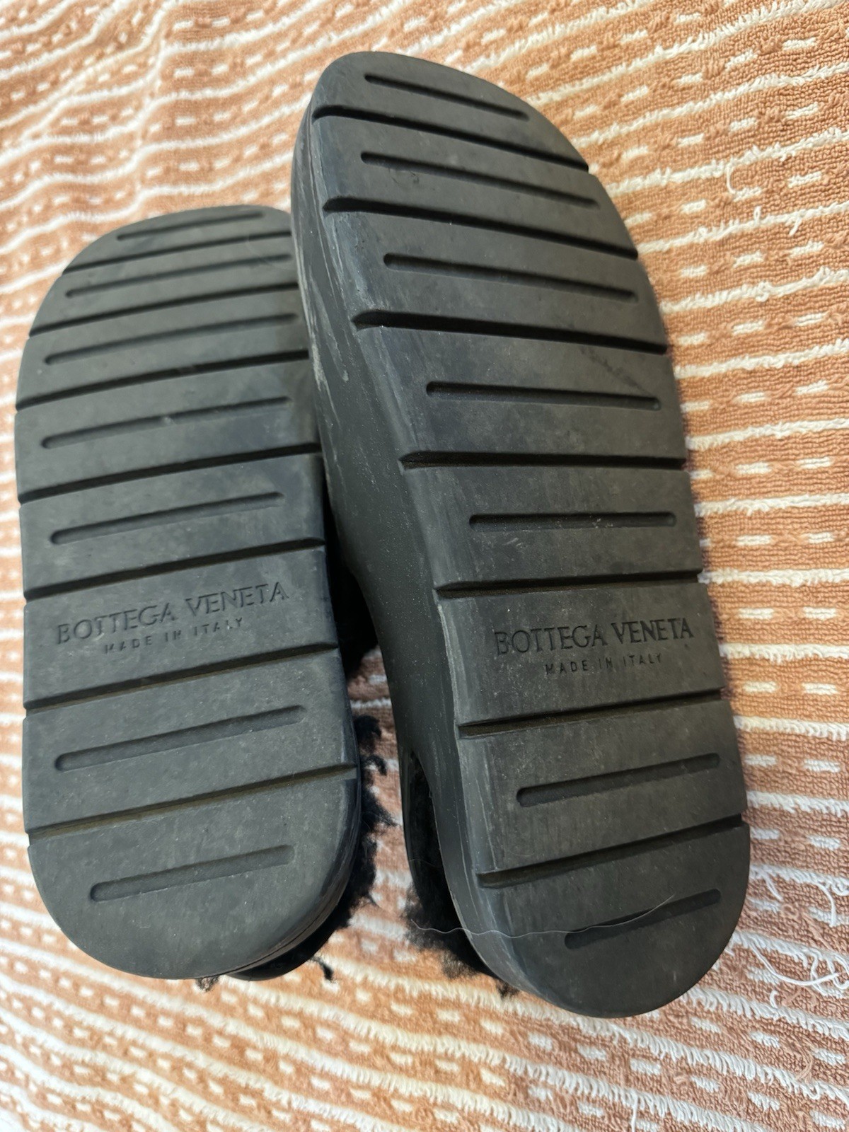 BOTTEGA VENETA Black Puddle Rubber And Shearling Slippers Slingback Mule Size 39