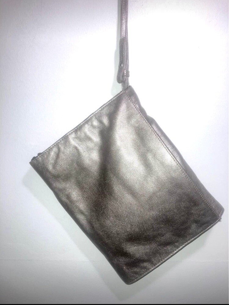 Pre Owned Kenneth Cole Reaction New York