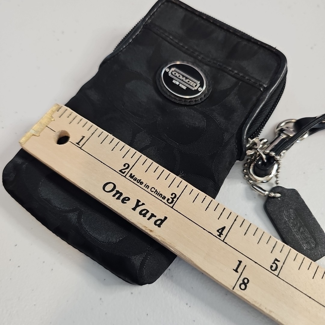 Vintage COACH New York Black Signature Wristlet Pouch Card Holder CC Monogram