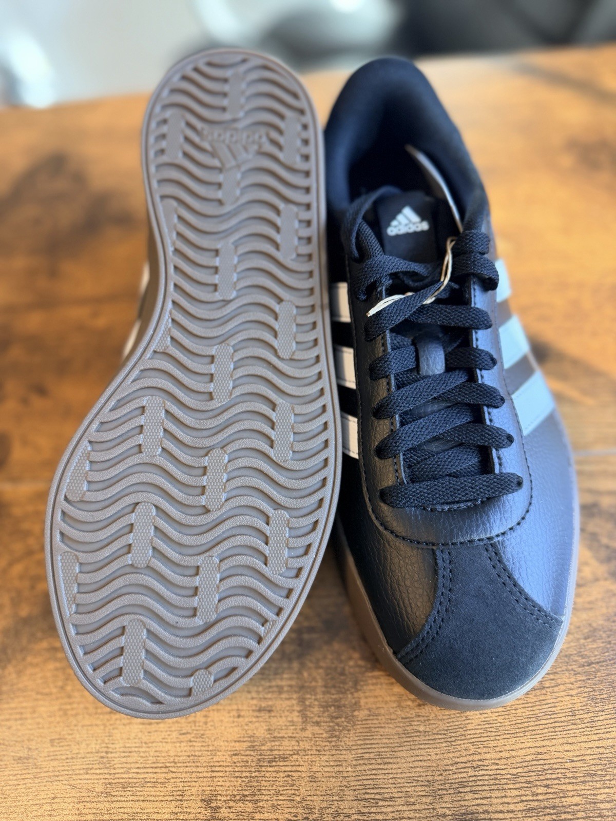 adidas VL Court 3.0 Men’s Low Top Lace-Up Sneakers Black/White Gum 7.5M/8.5W
