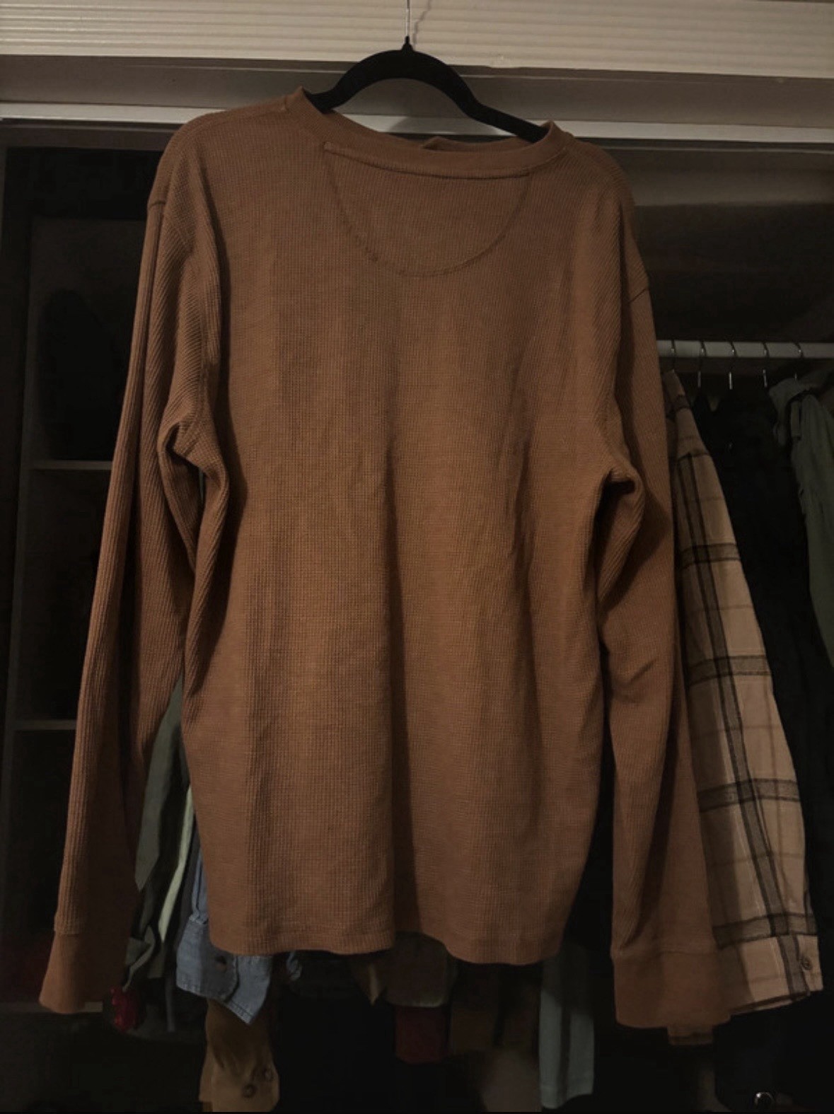 Brown Long Sleeve Henley Size XL Thermal