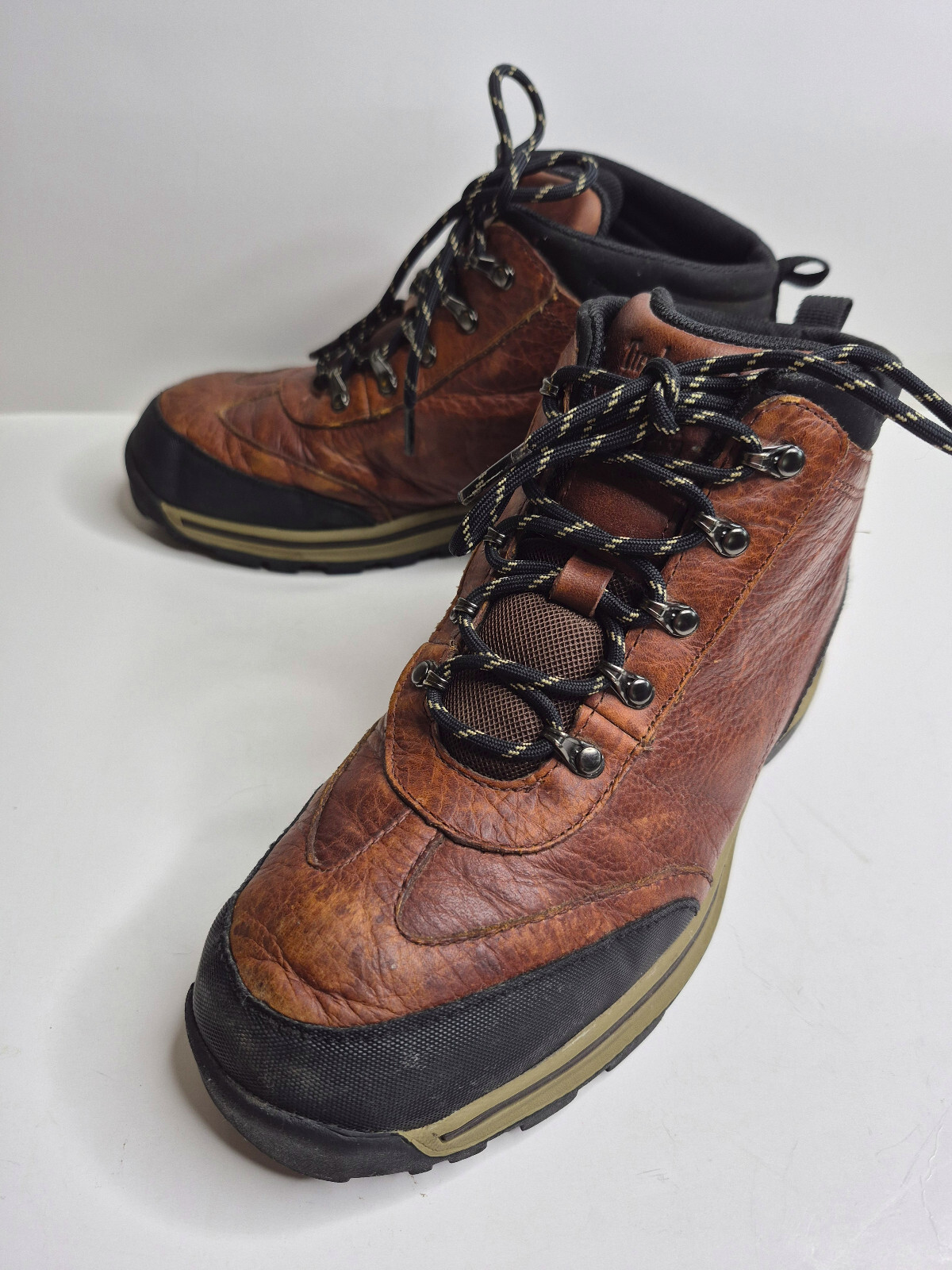 Timberland Brown Leather Boots Mid Top Lace Up Rugged Boys Size 5