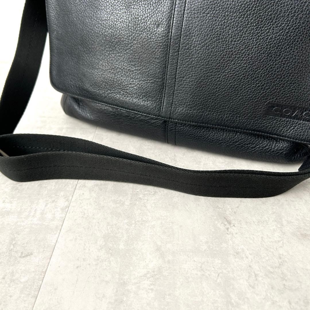 COACH Camden Pebbled Leather Messenger 7a