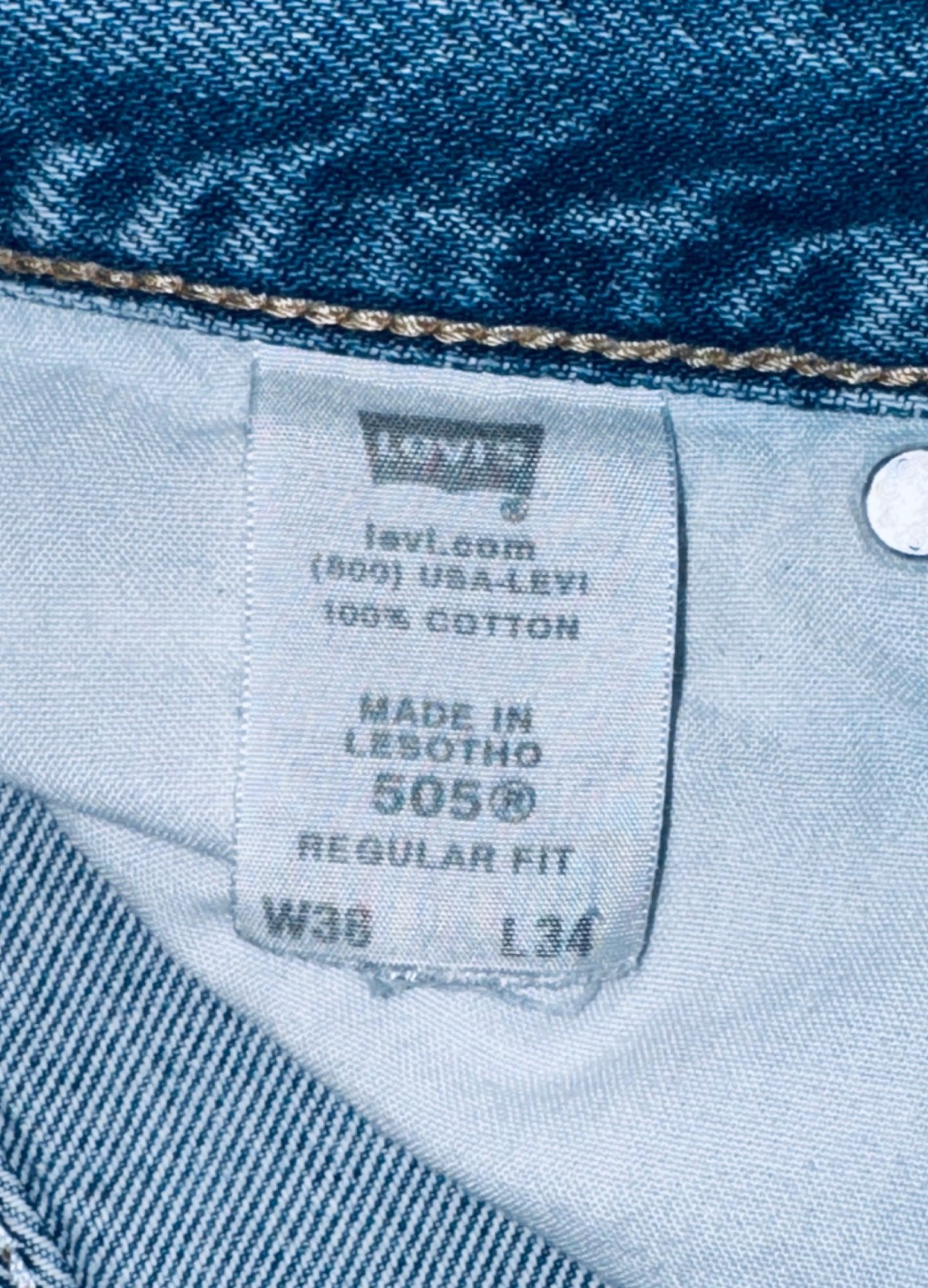 Men’s Distressed Levi Jeans 505 Regular Fit 36 Waist – 34 Inseam