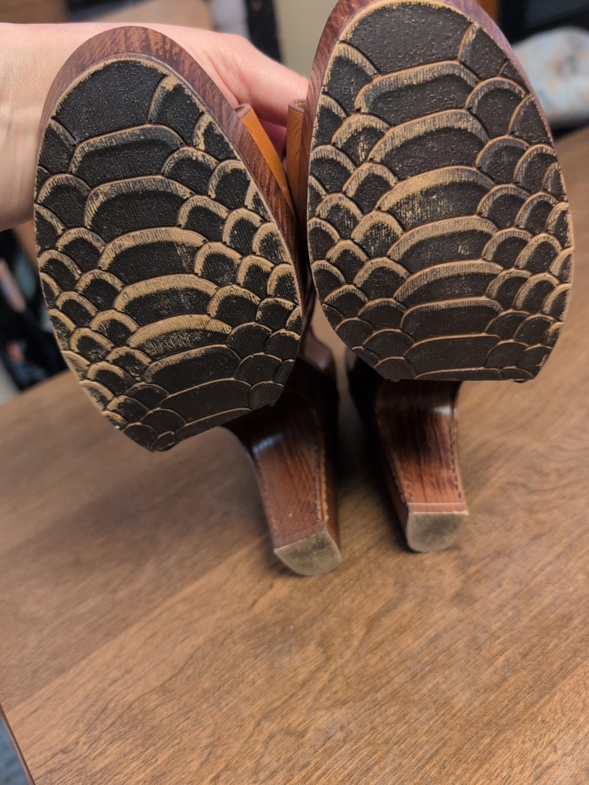 Sofft 9.5 Ohanna Brown Tan Vowen Leather Heel Sandal Weave Boho Platform Retro