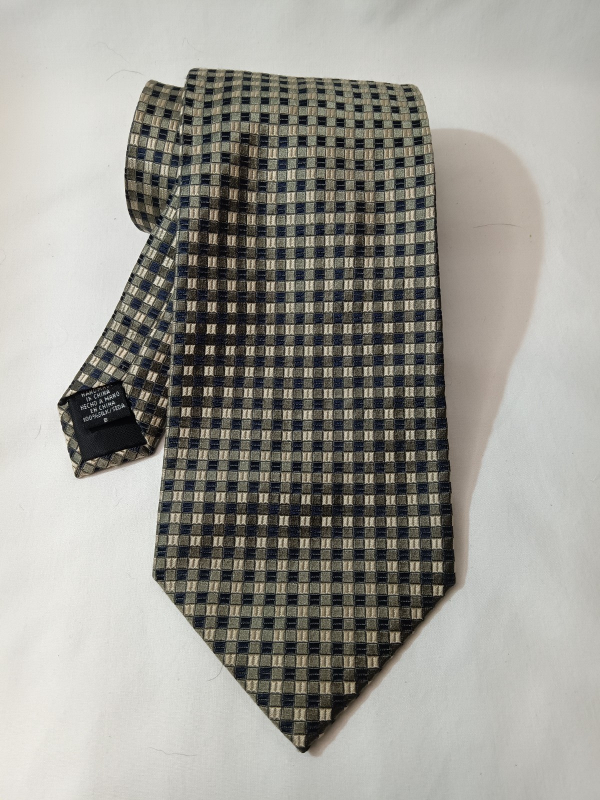 Geoffrey Beene 100% Silk Necktie Checkered Pattern Shades Green Tan Navy Black