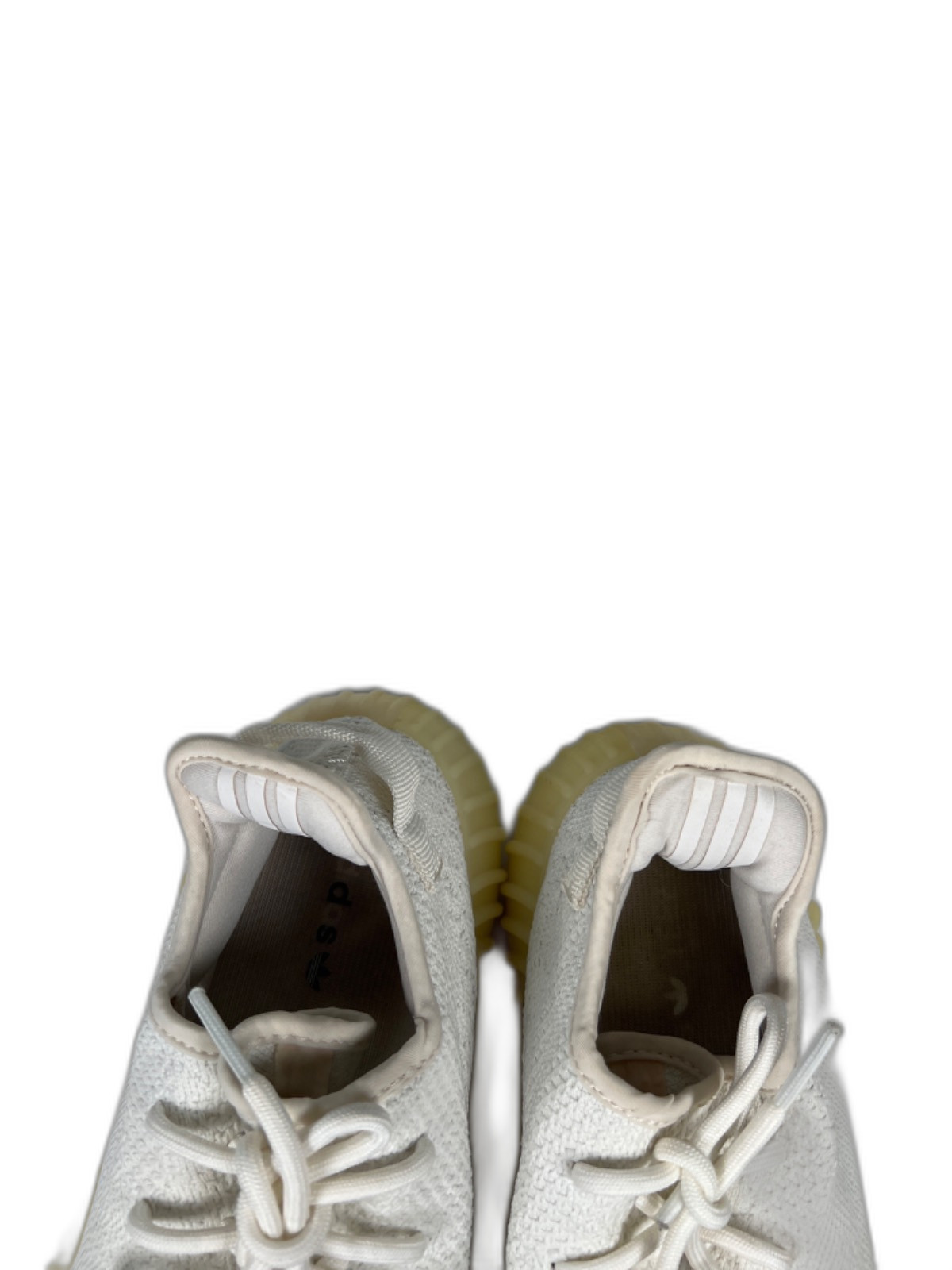 adidas Yeezy Men’s White/Cream Boost 350 V2 Lace Up Sneakers – 9.5